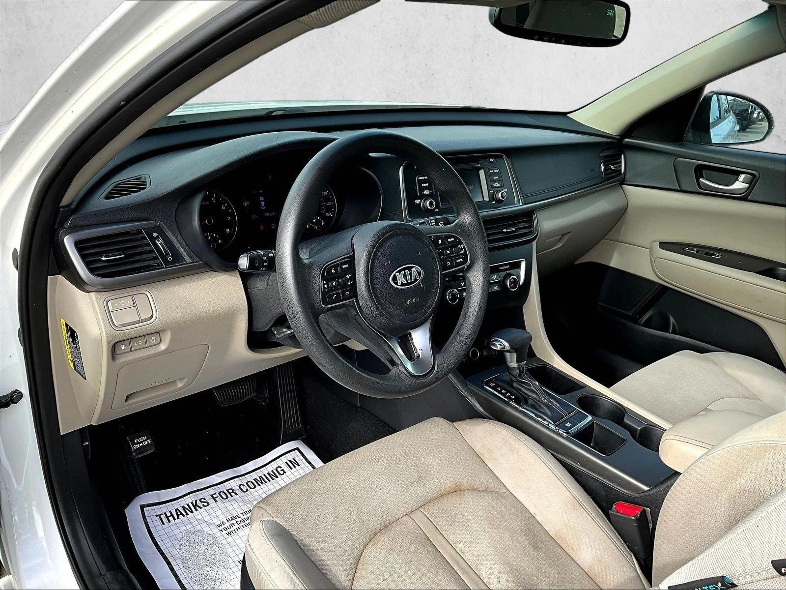 2016 Kia Optima LX - Photo 14