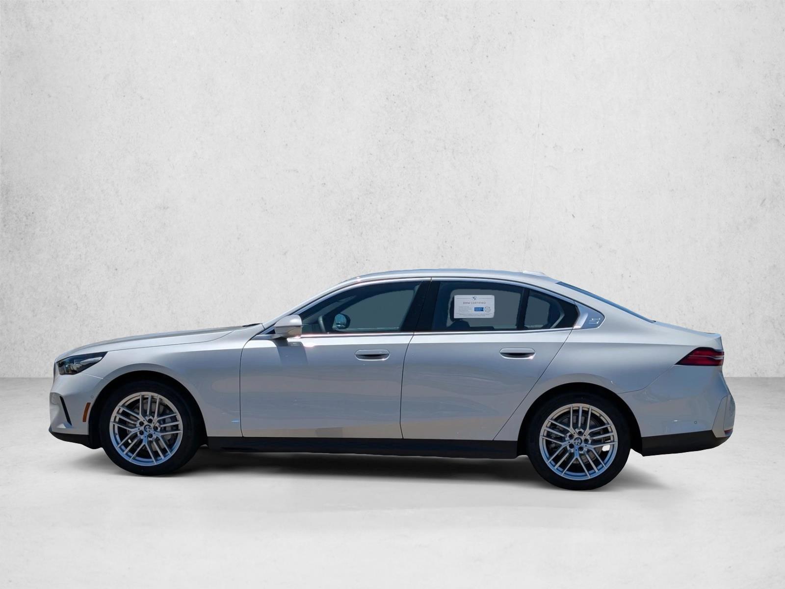 Thumbnail: 2025 BMW 5 Series - 2