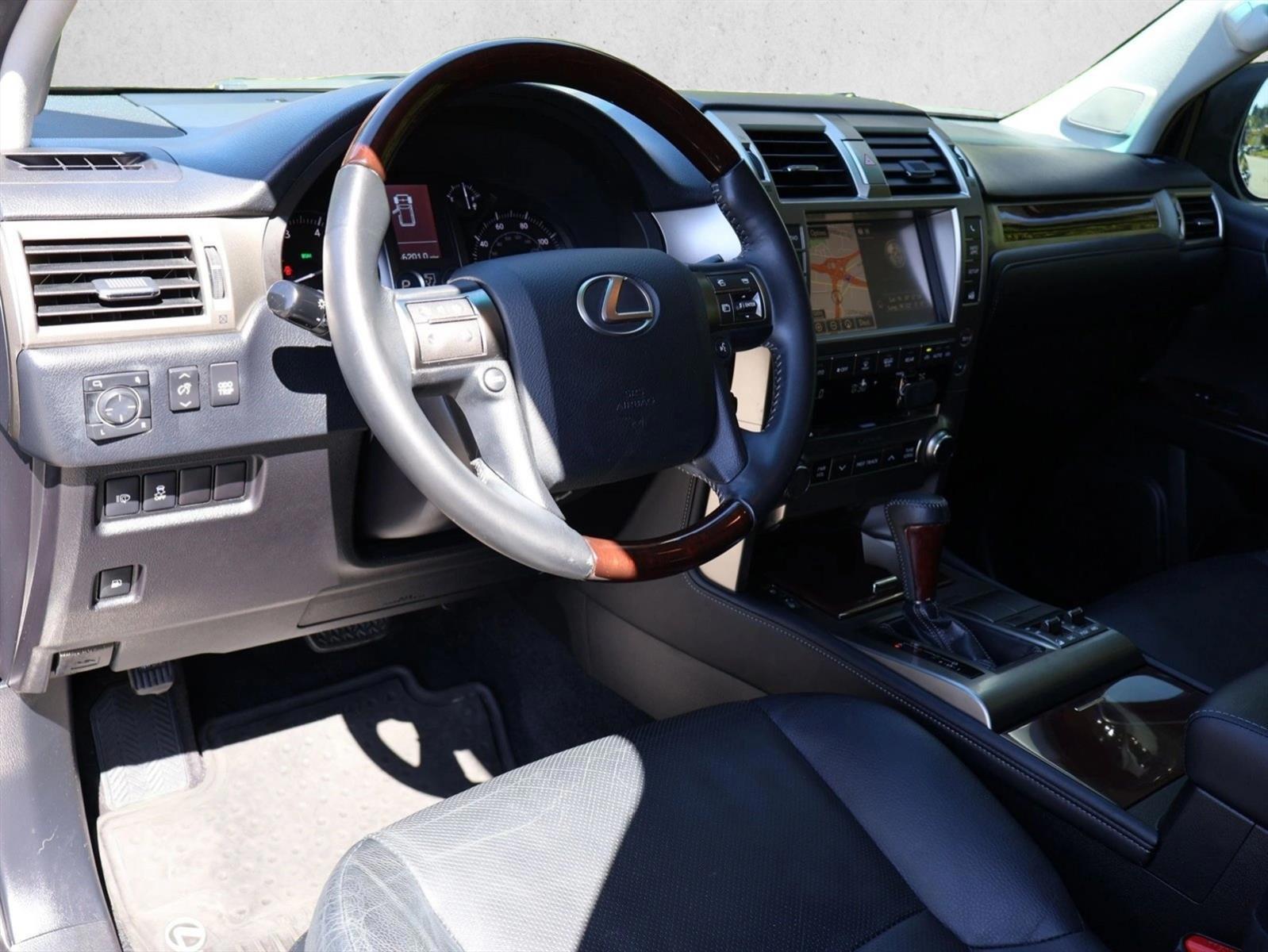 Thumbnail: 2014 Lexus GX - 3