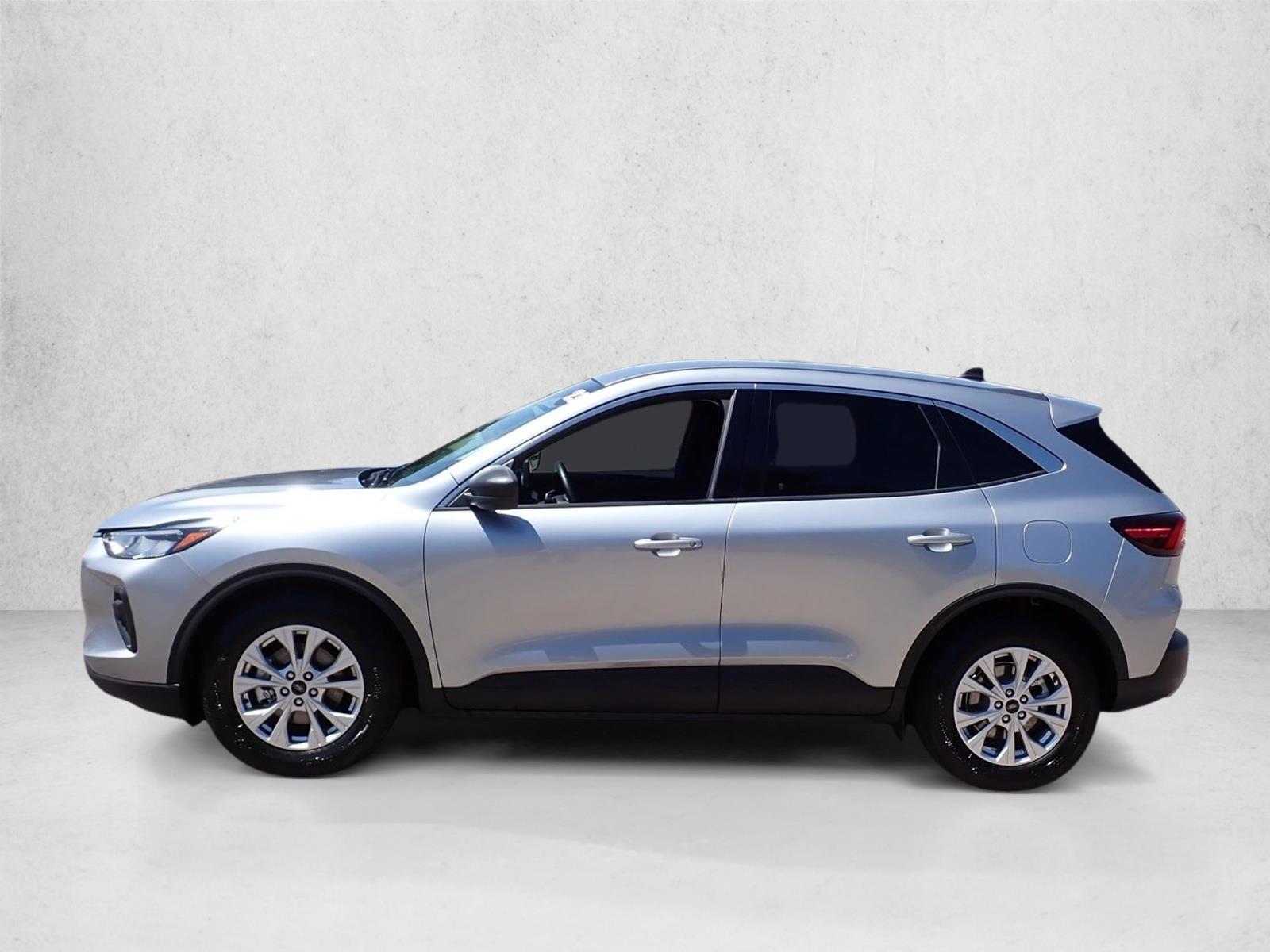 Thumbnail: 2023 Ford Escape - 2