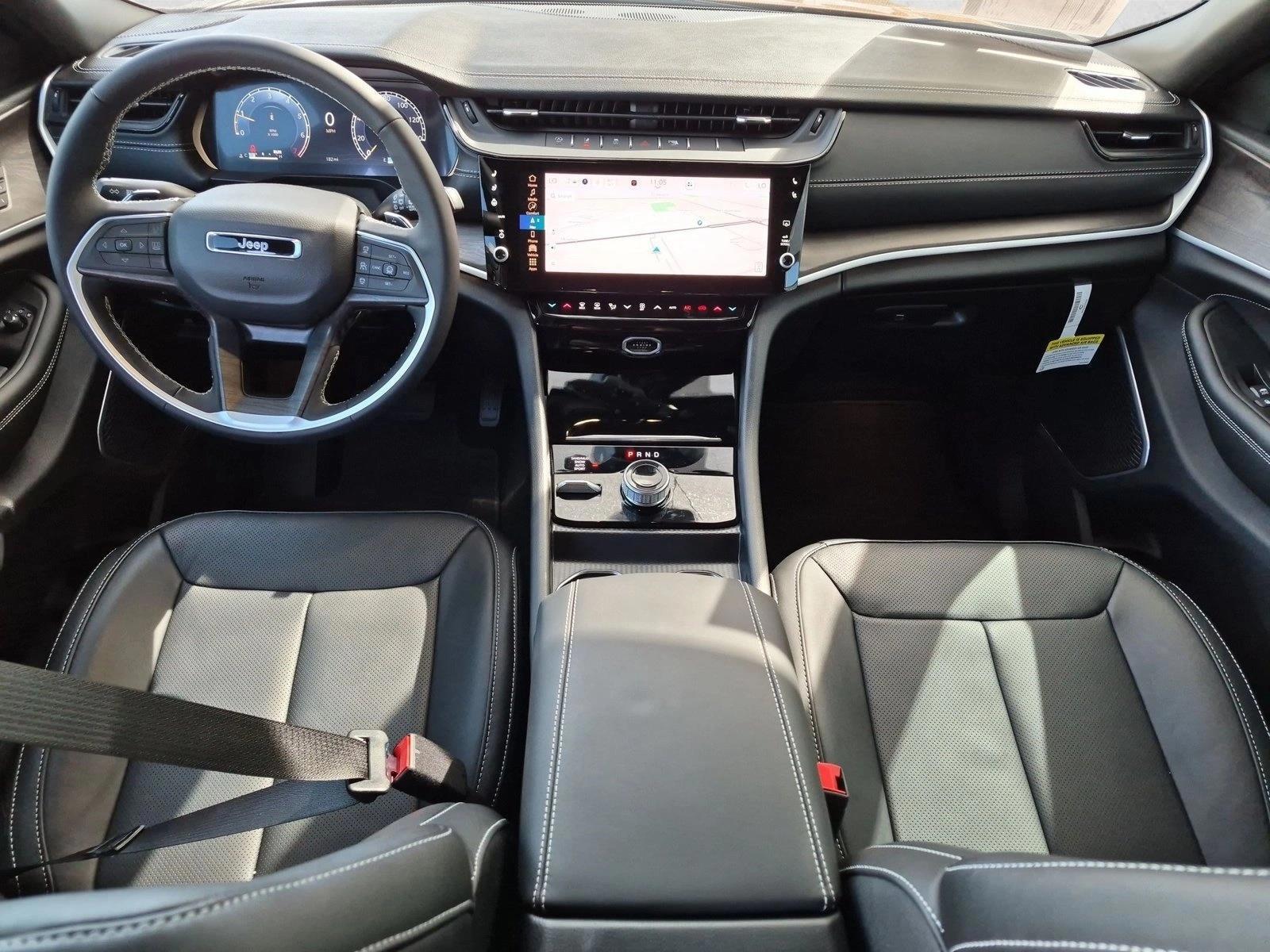 Thumbnail: 2026 Jeep Grand Cherokee - 3
