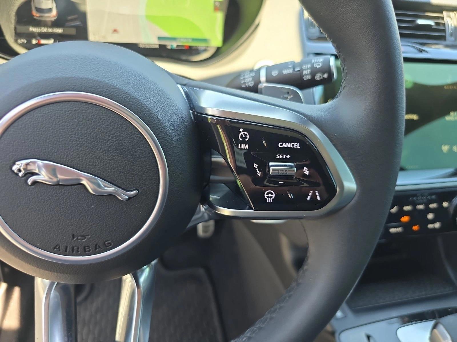 2024 Jaguar E-Pace R-DYNAMIC SE - Photo 19