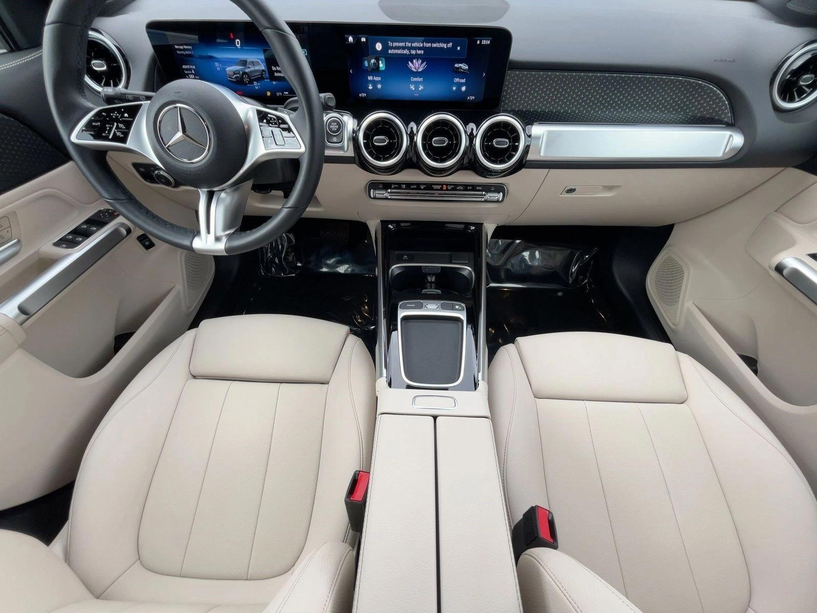 Thumbnail: 2025 Mercedes-Benz GLB - 3