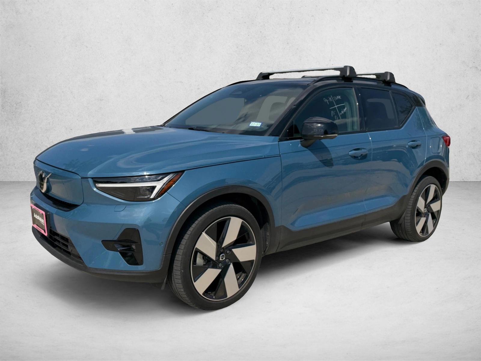 2023 Volvo XC40