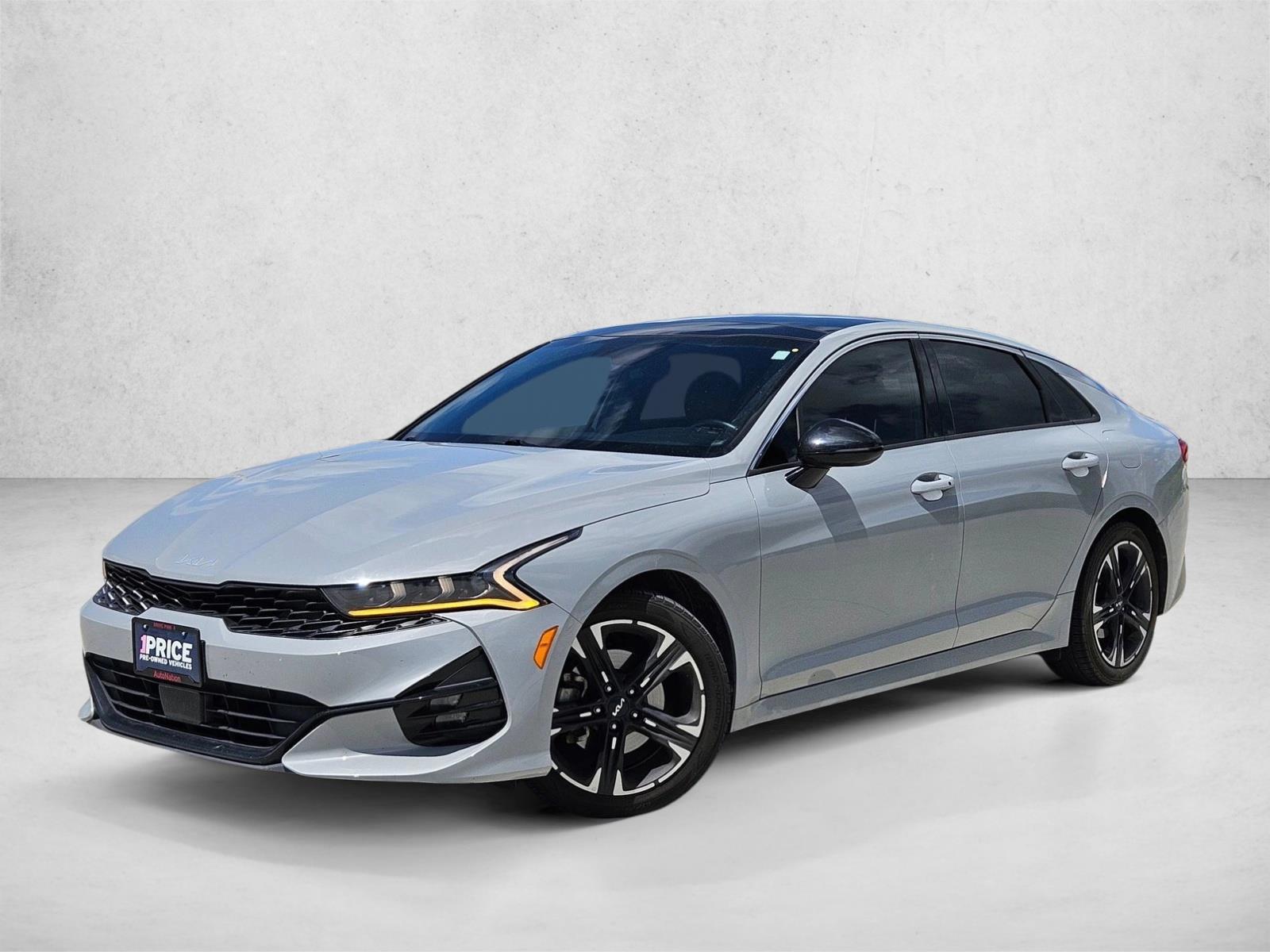 Thumbnail: 2022 Kia K5 - 1