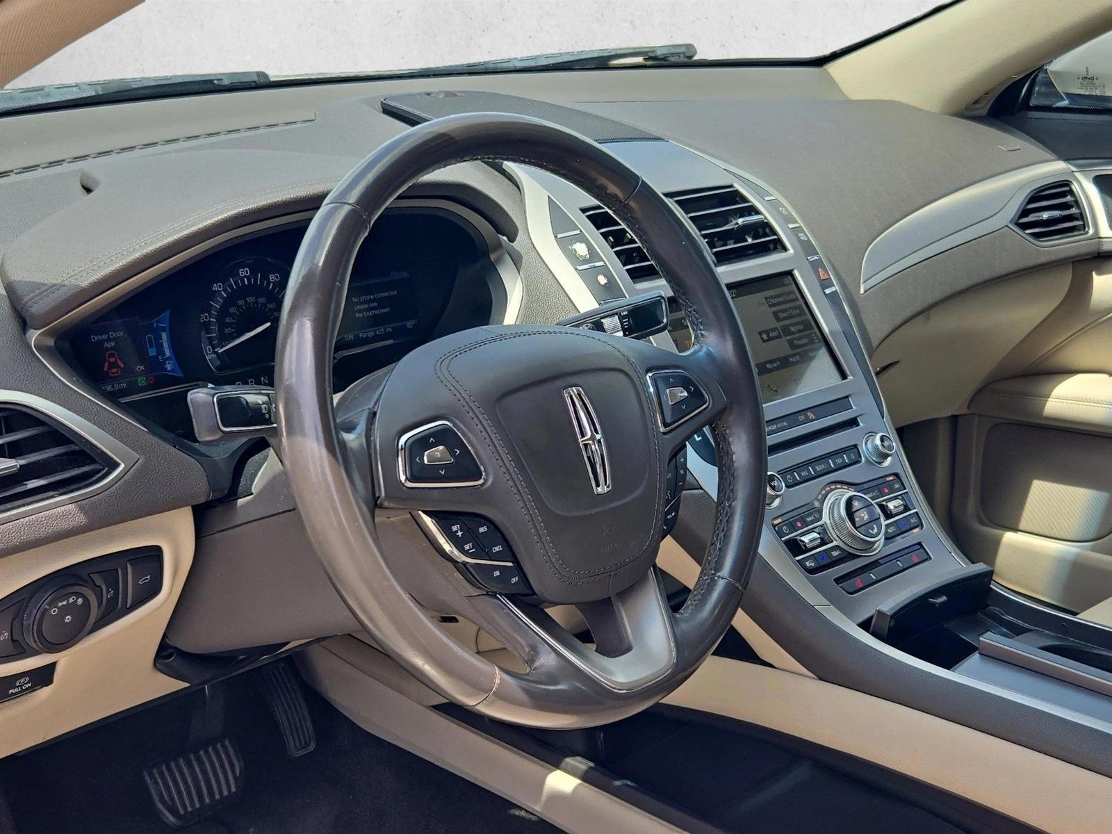 Thumbnail: 2017 Lincoln MKZ - 3