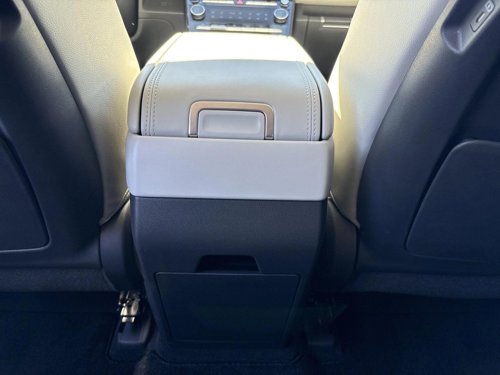 2025 Hyundai Santa Fe Limited - Photo 22