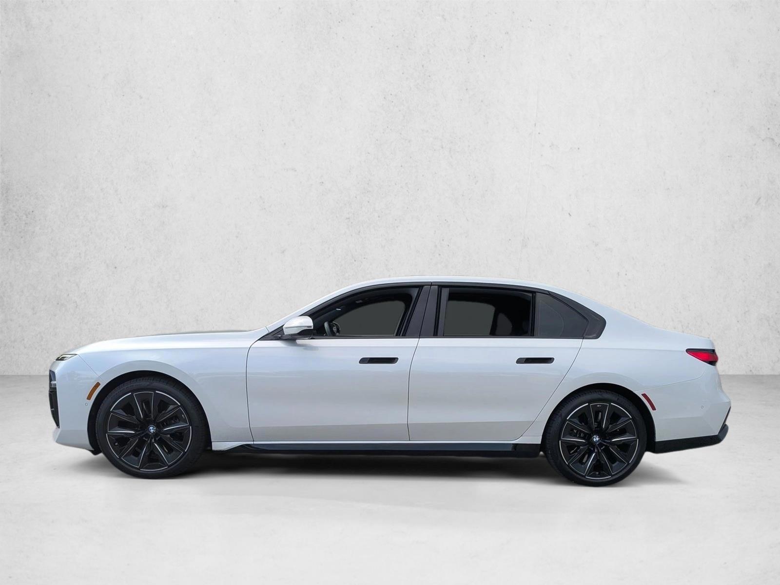Thumbnail: 2024 BMW 7 Series - 2