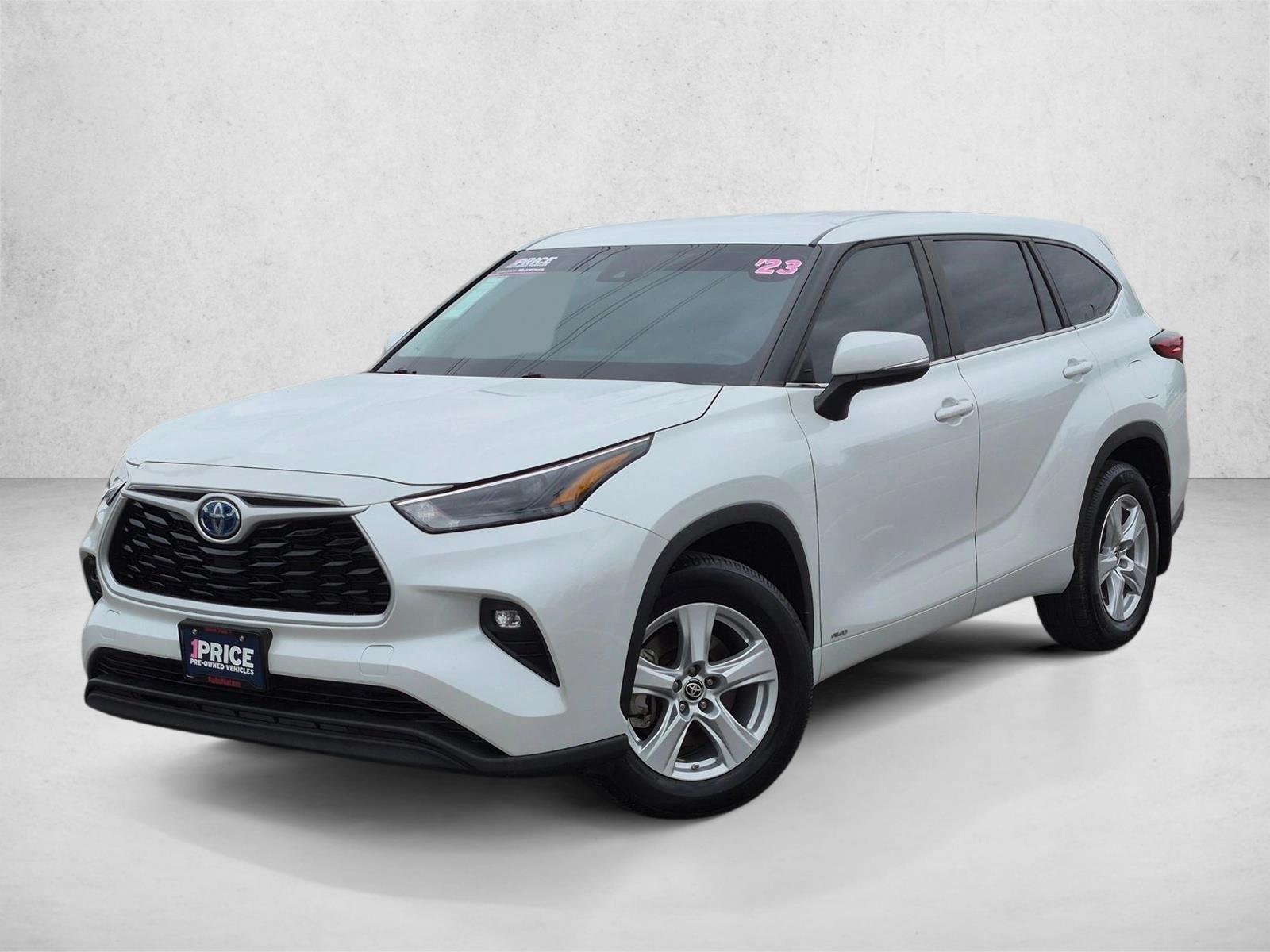 Thumbnail: 2023 Toyota Highlander - 1