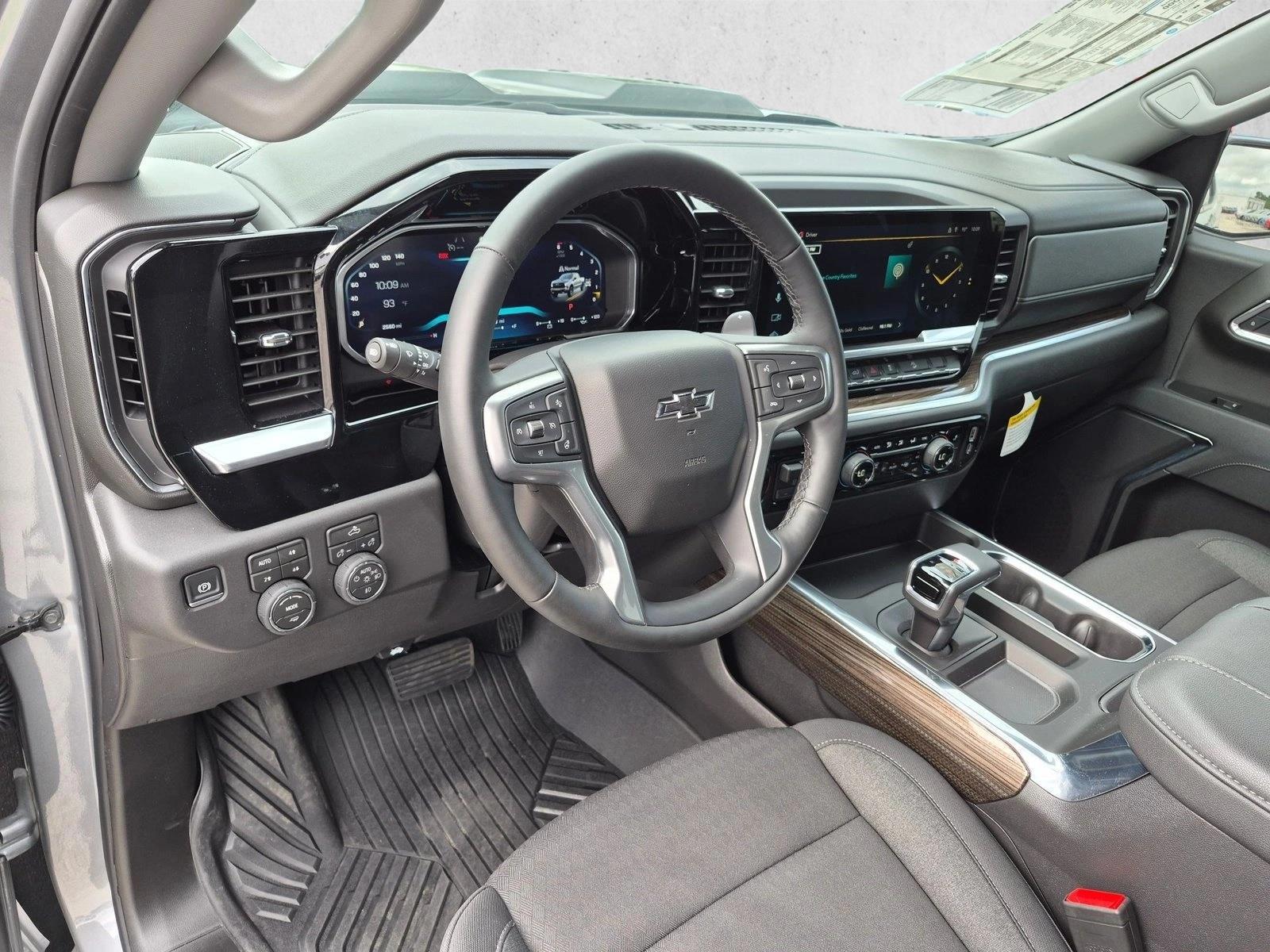 Thumbnail: 2026 Chevrolet Silverado 1500 - 3
