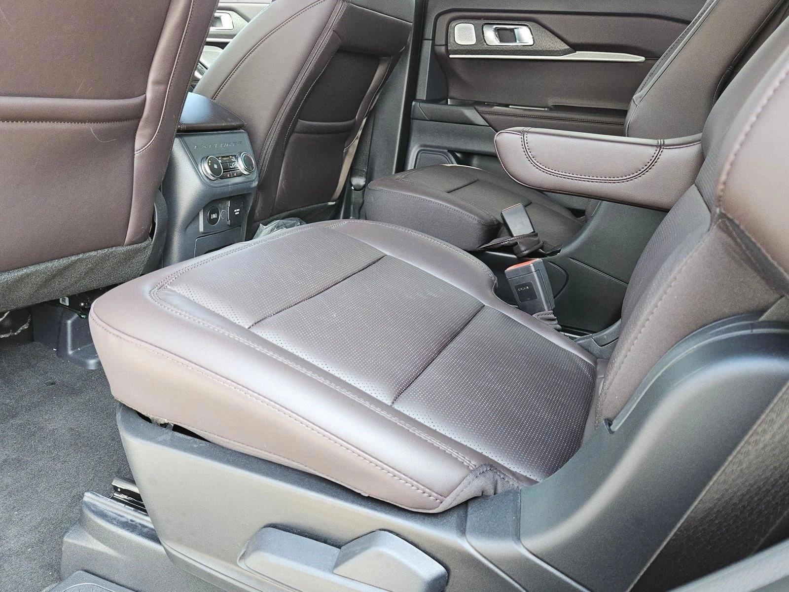 Thumbnail: 2026 Ford Explorer - 5