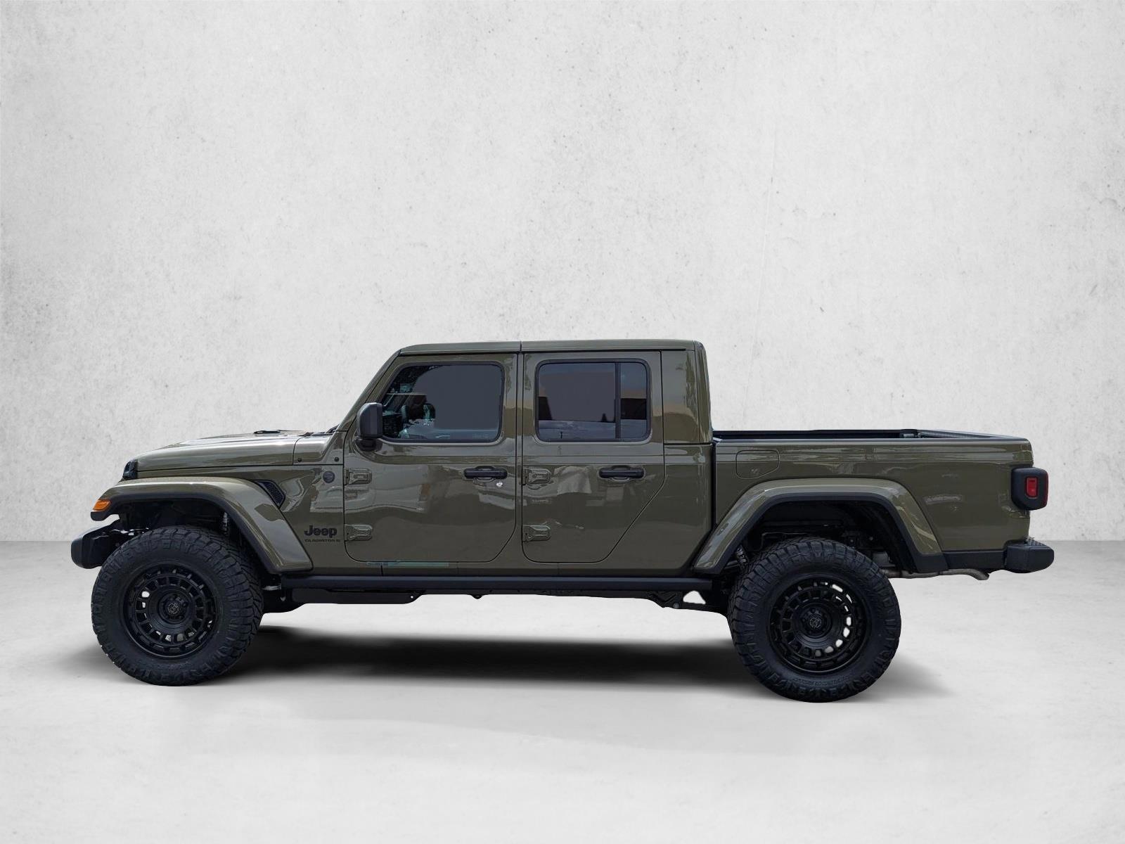 Thumbnail: 2026 Jeep Gladiator - 2