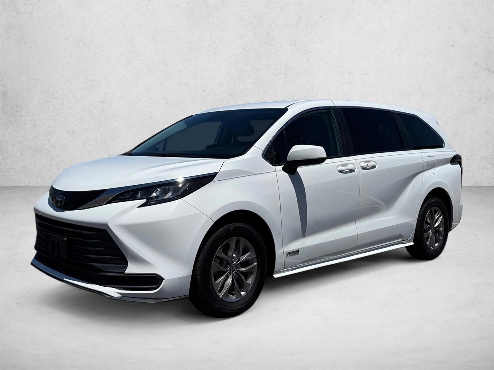 Thumbnail: 2021 Toyota Sienna - 1