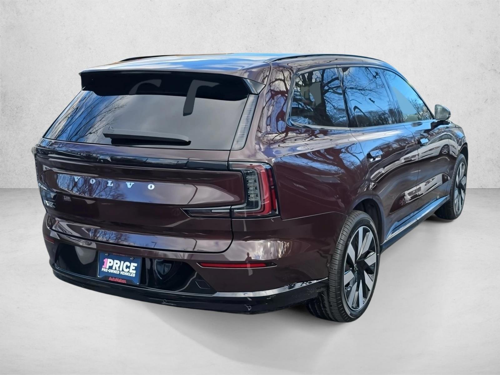 2025 Volvo EX90