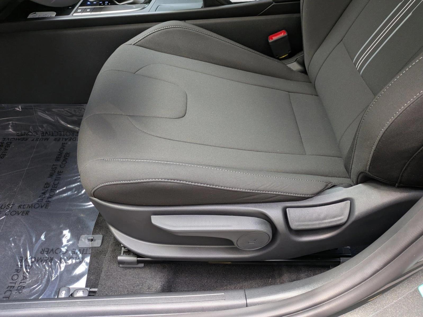 Thumbnail: 2026 Hyundai Elantra - 3