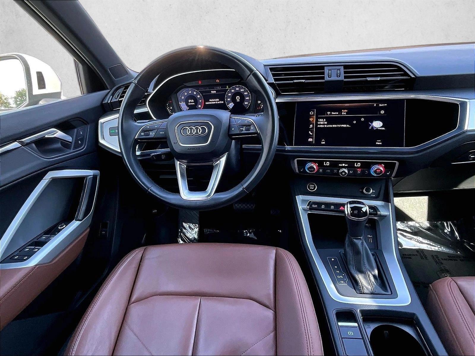 Thumbnail: 2021 Audi Q3 - 3