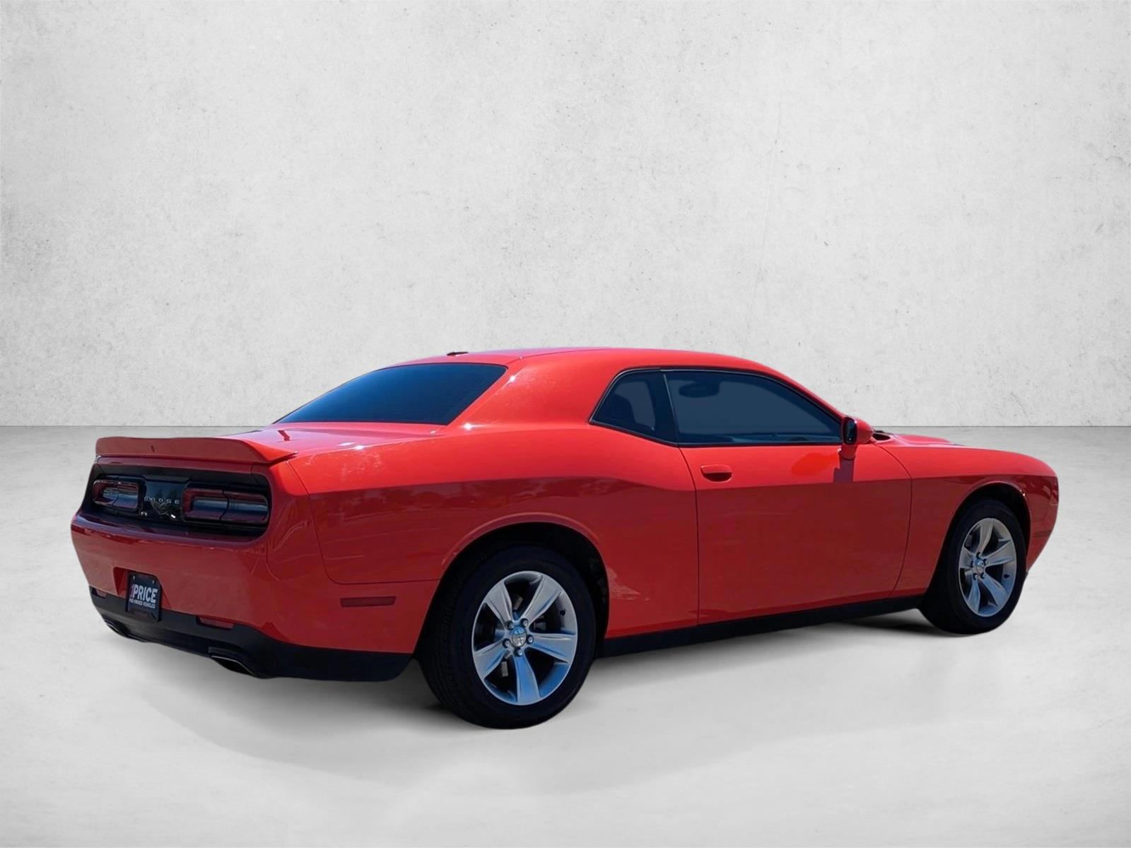 2021 Dodge Challenger SXT - Photo 5