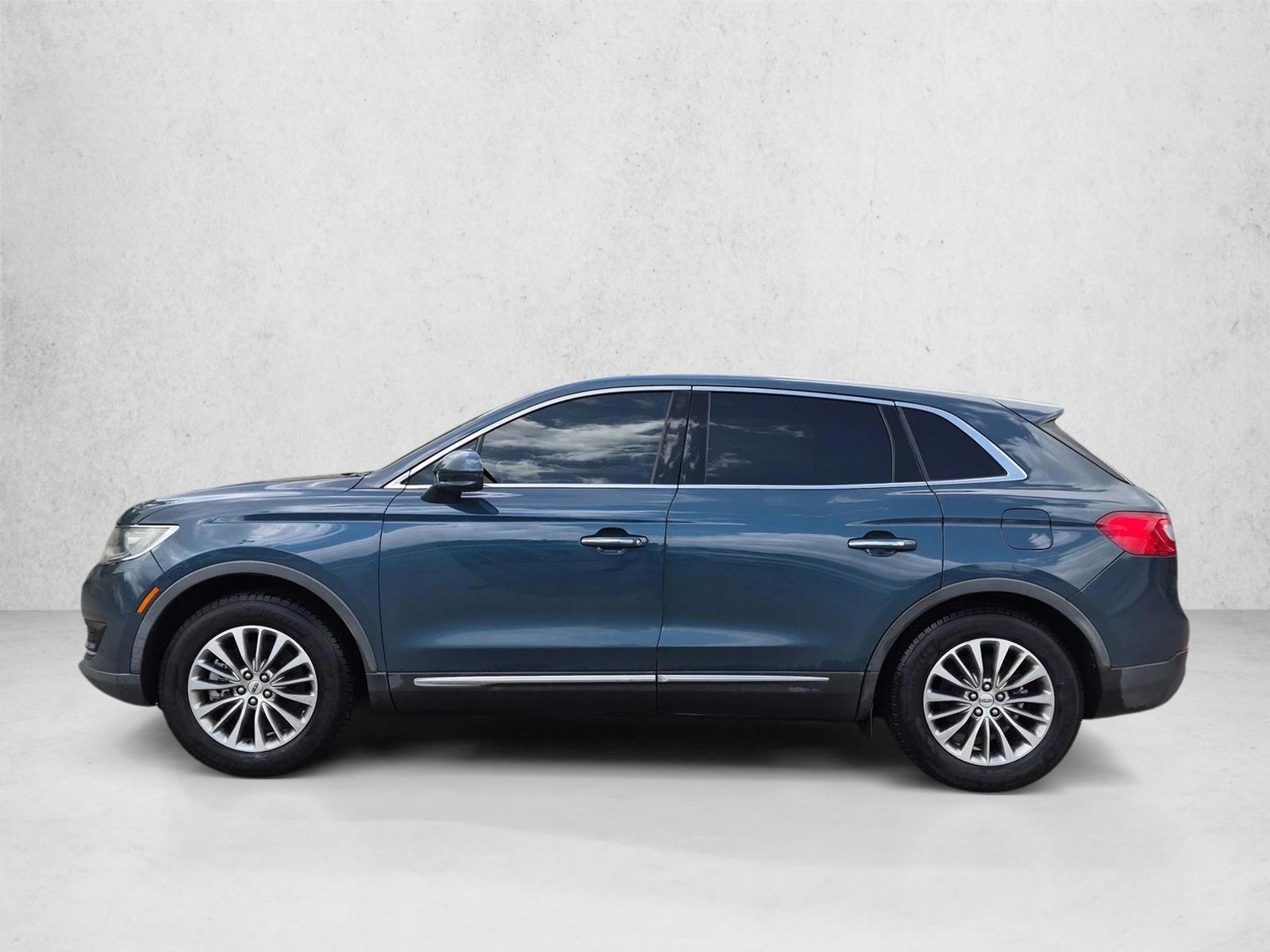 Thumbnail: 2016 Lincoln MKX - 2