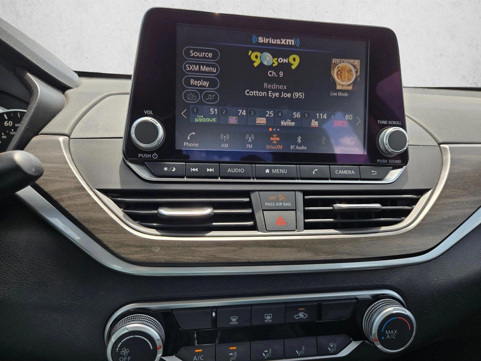 2025 Nissan Altima SV - Photo 13