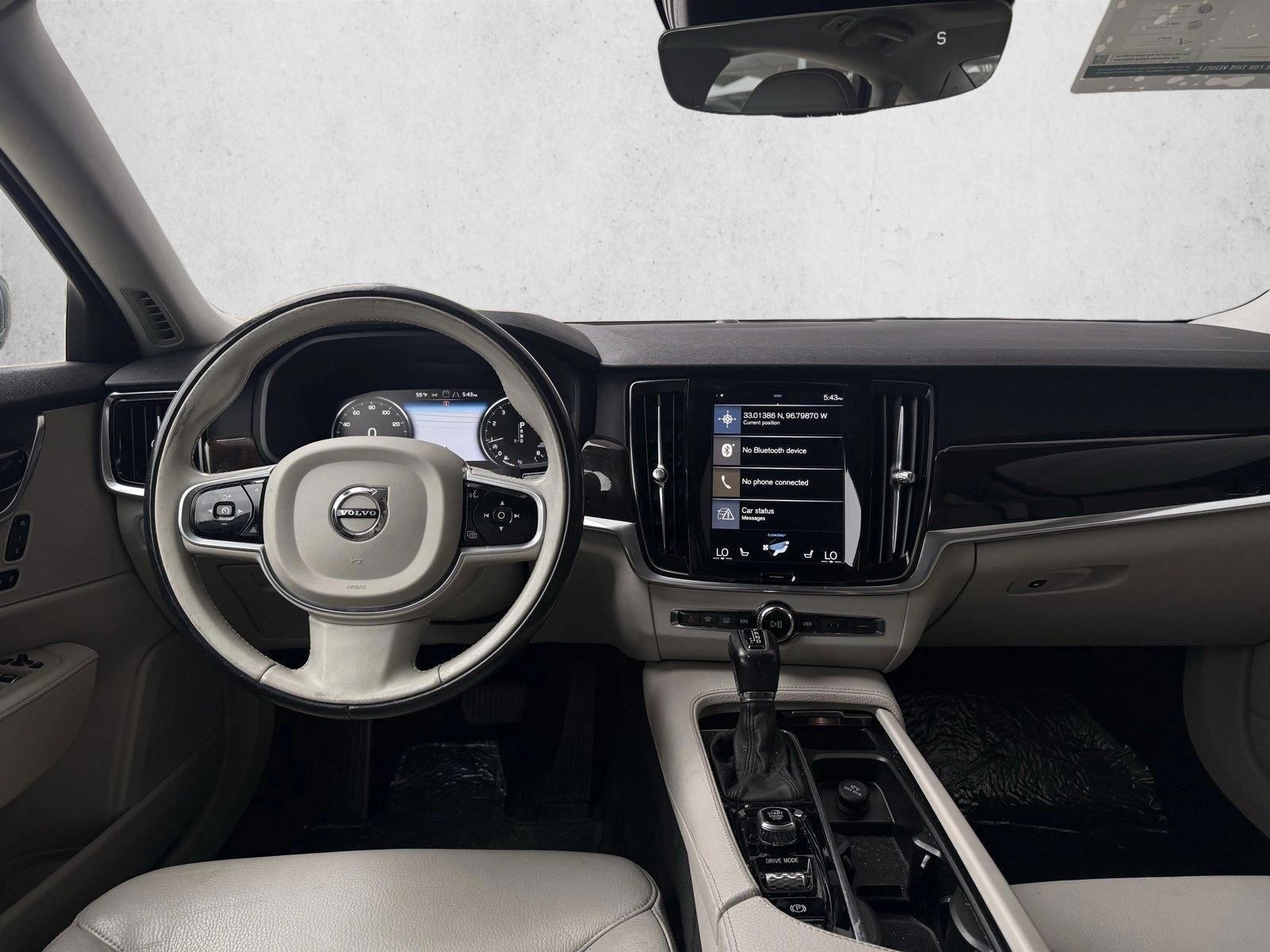 Thumbnail: 2018 Volvo S90 - 3