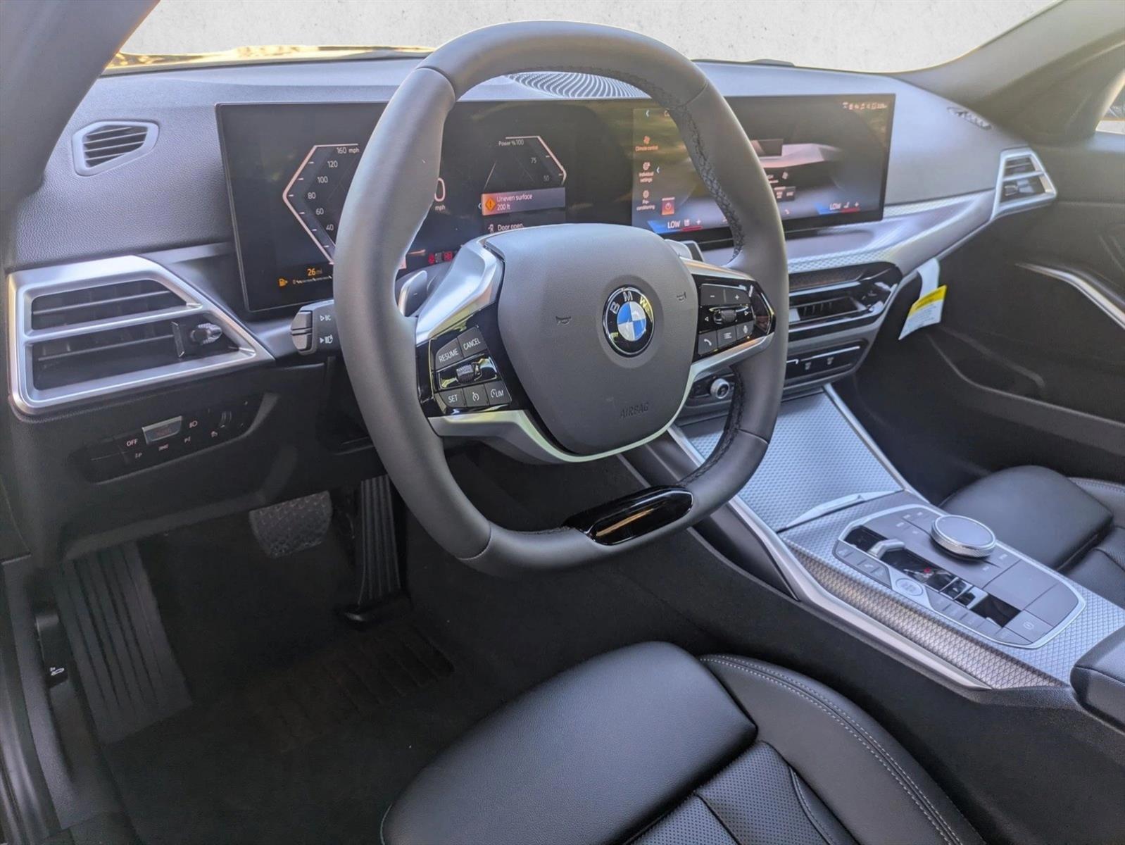 Thumbnail: 2025 BMW 3 Series - 3