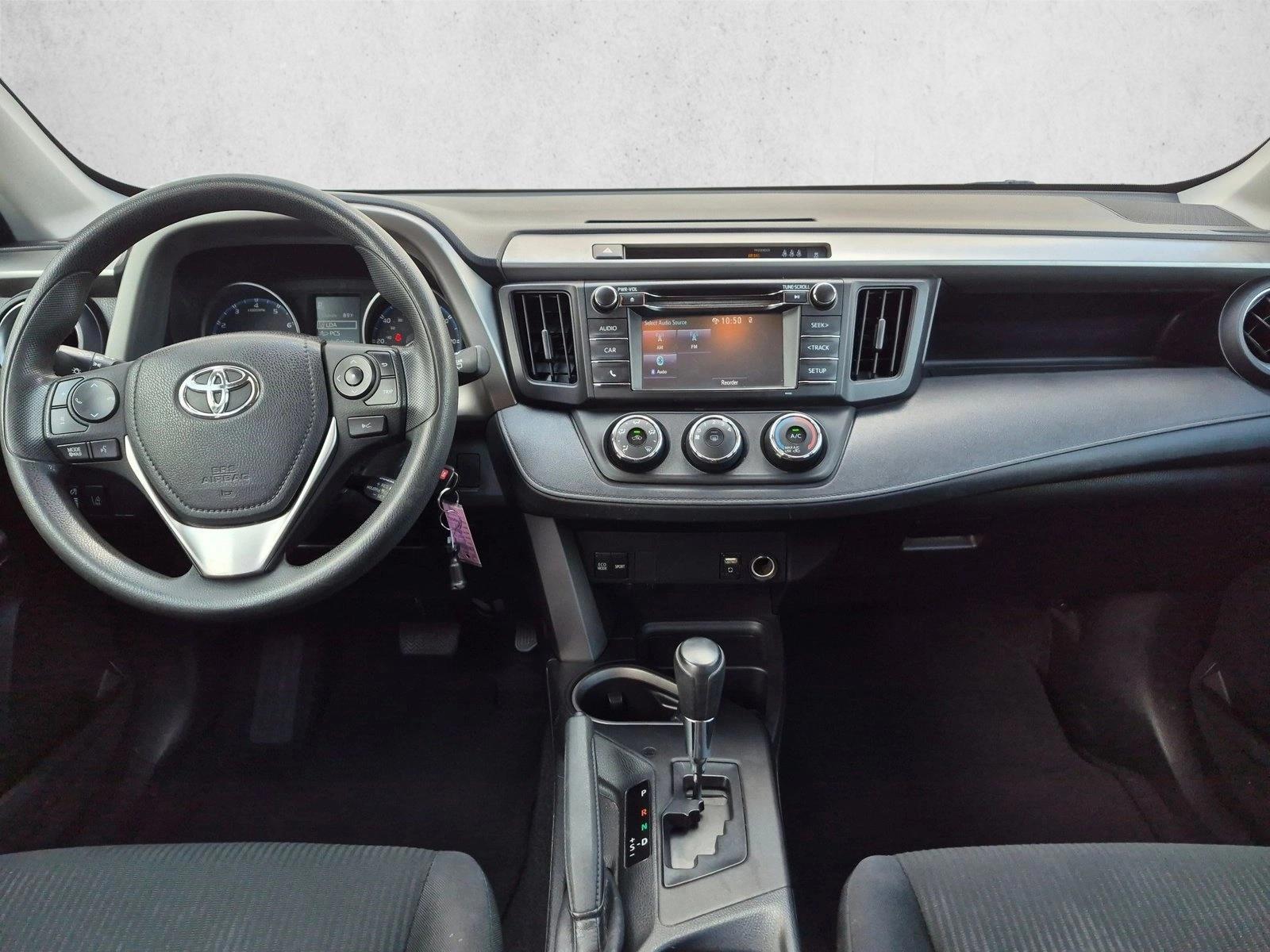 Thumbnail: 2017 Toyota RAV4 - 3