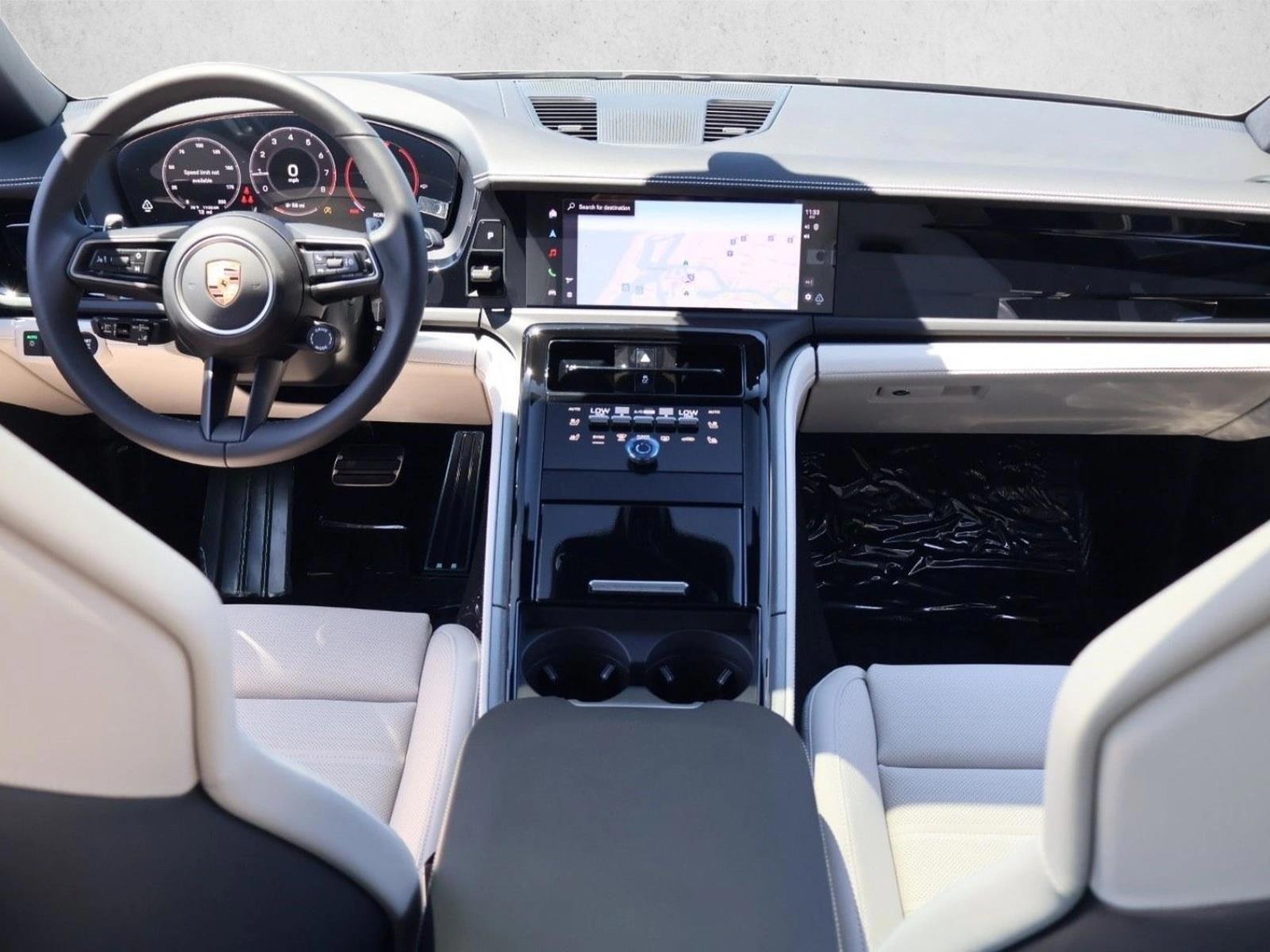 Thumbnail: 2026 Porsche Panamera - 4