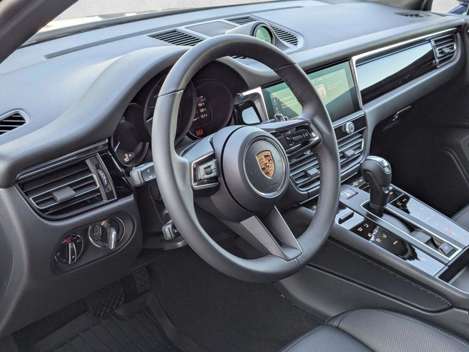 Thumbnail: 2026 Porsche Macan - 3