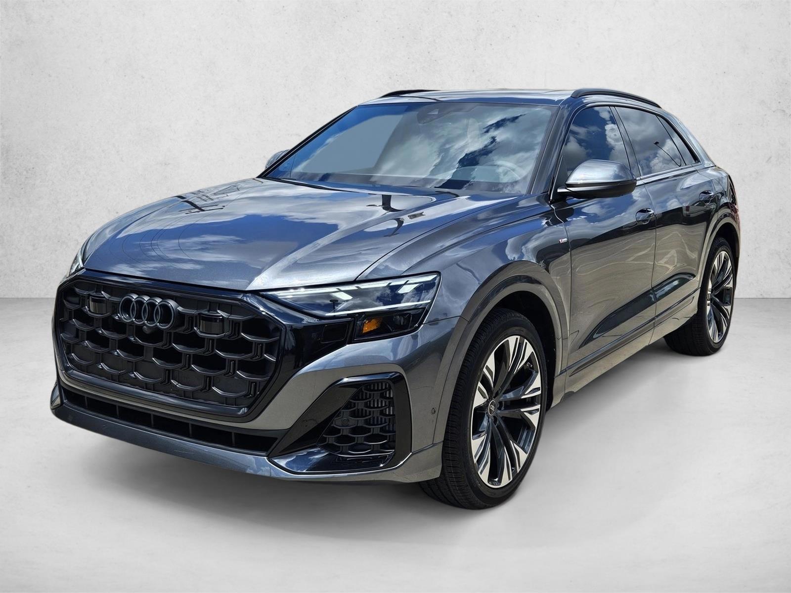 Thumbnail: 2026 Audi Q8 - 1