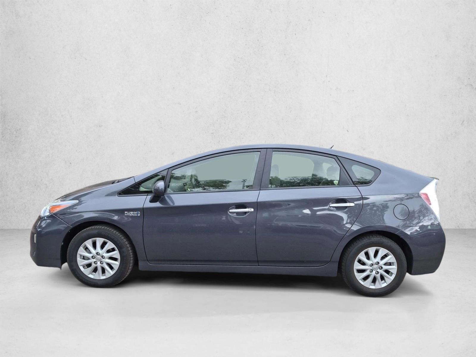Thumbnail: 2013 Toyota Prius - 2