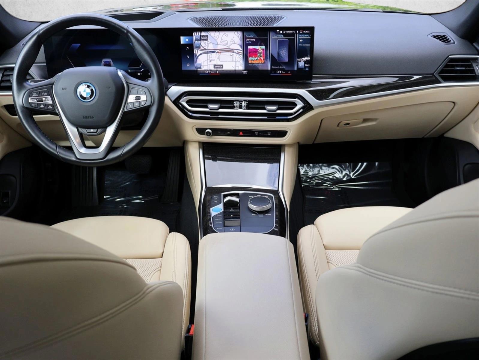 Thumbnail: 2023 BMW i4 - 4