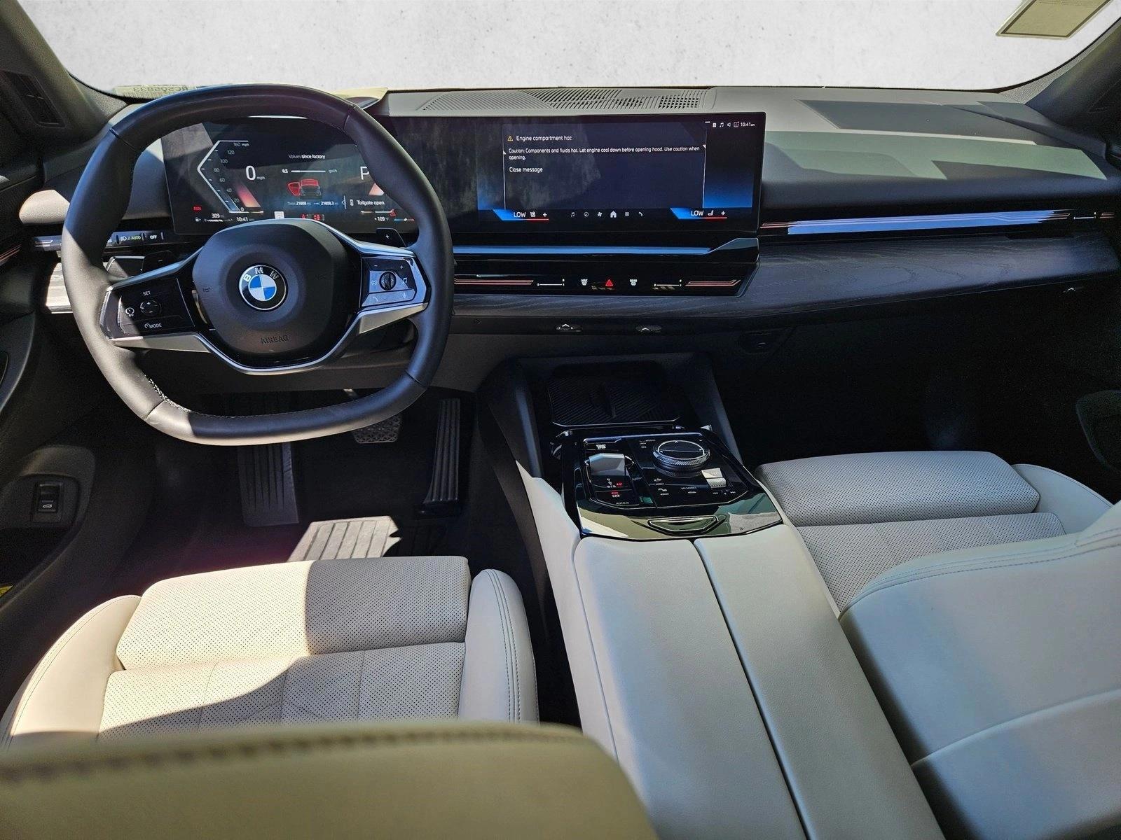 Thumbnail: 2024 BMW 5 Series - 3