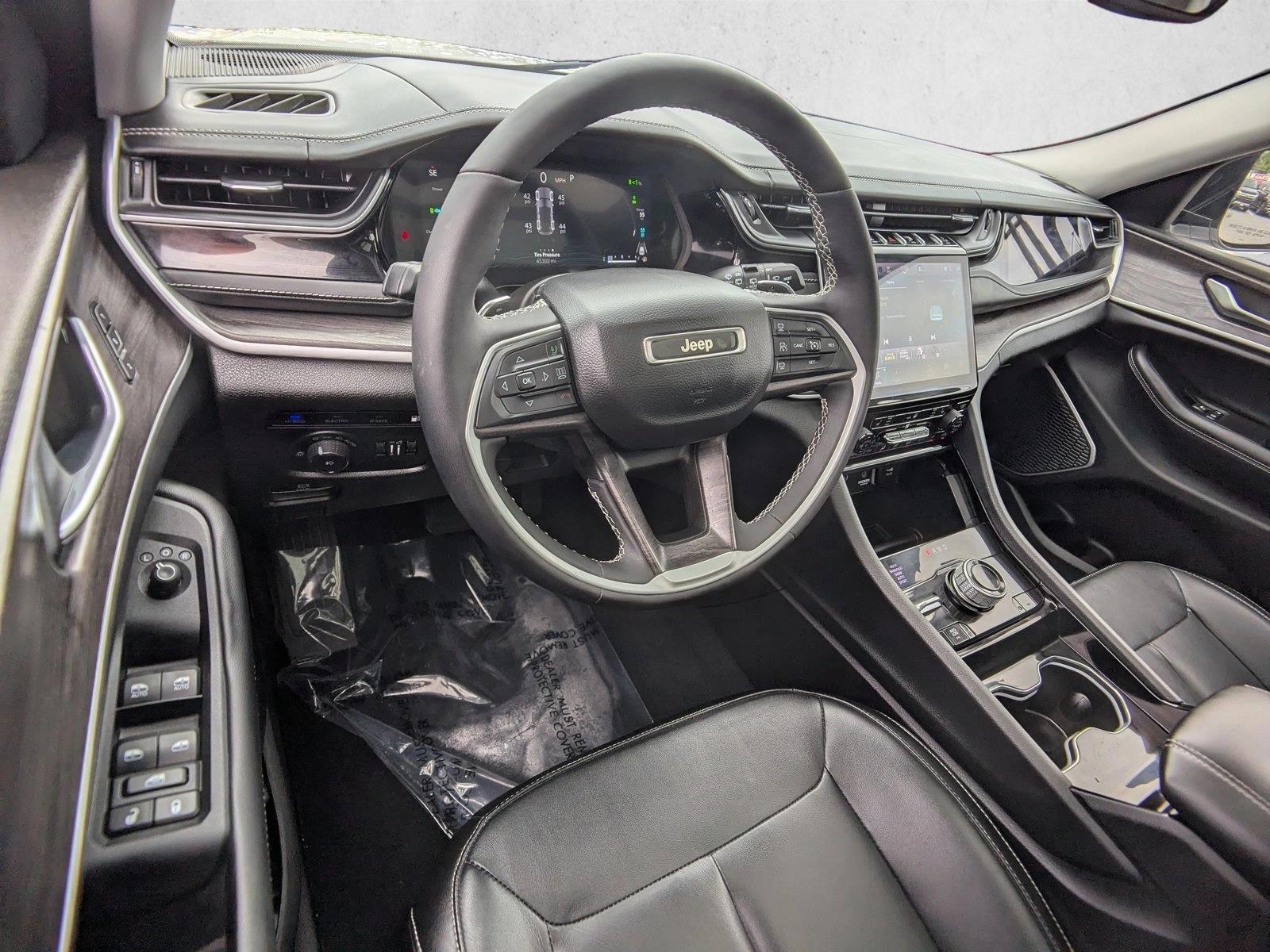 Thumbnail: 2022 Jeep Grand Cherokee - 3
