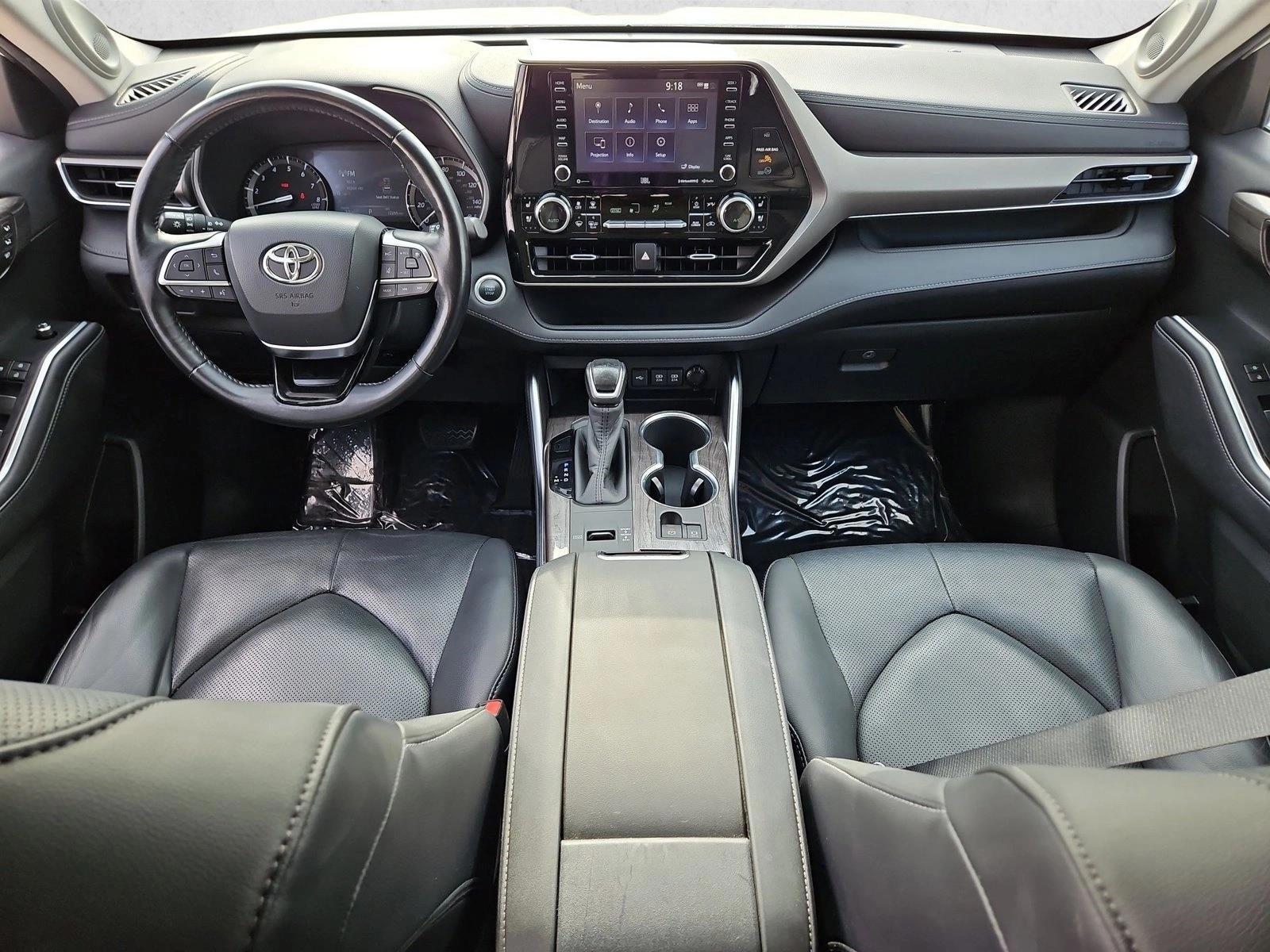 Thumbnail: 2020 Toyota Highlander - 4