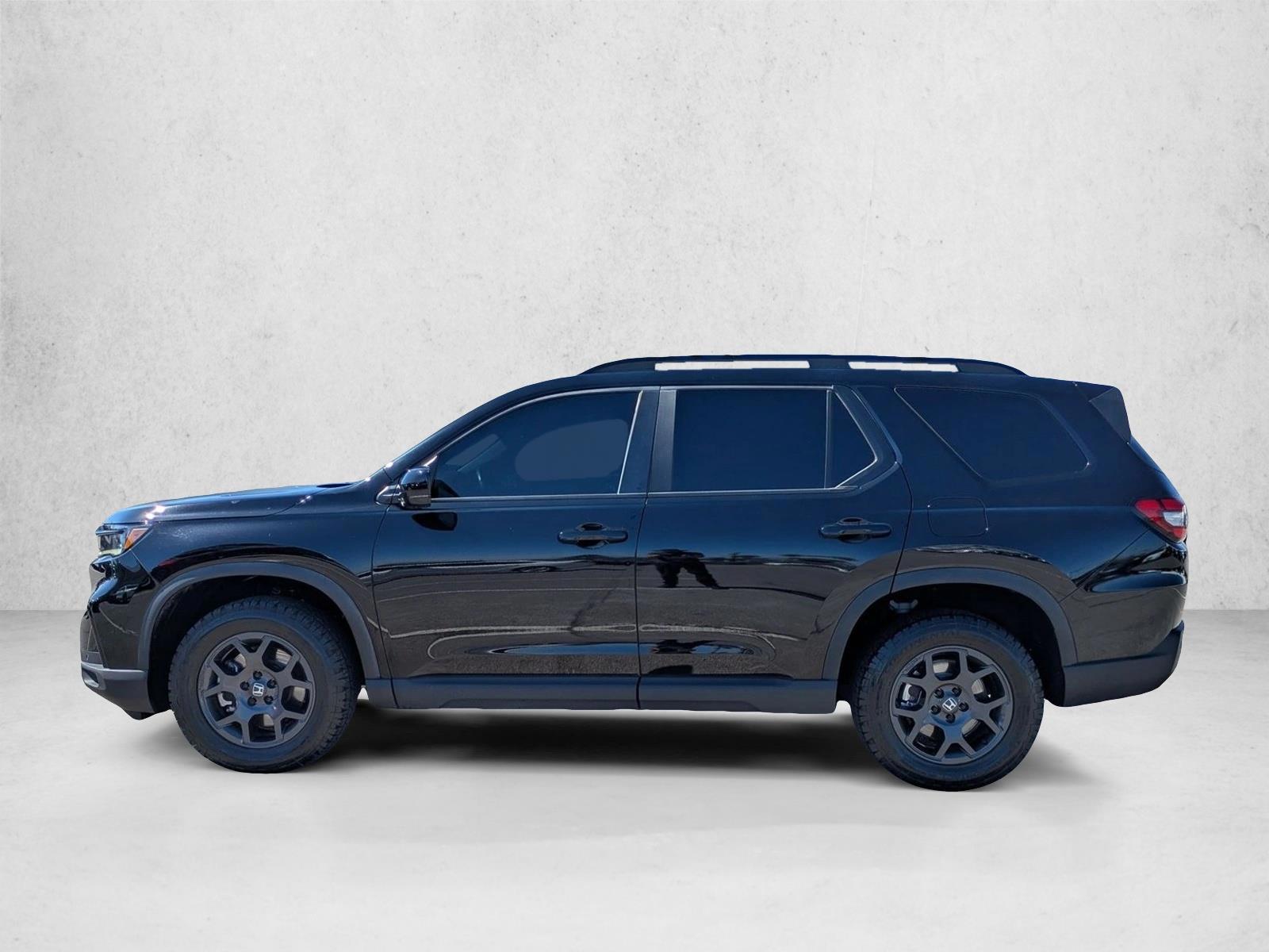 Thumbnail: 2023 Honda Pilot - 2
