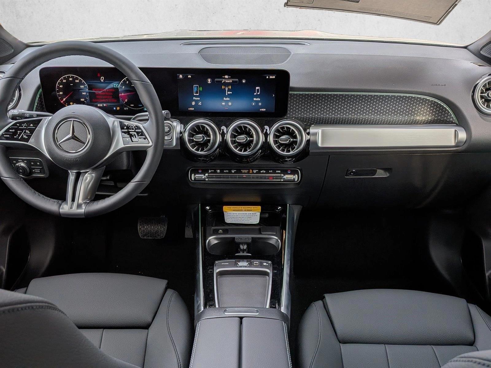 Thumbnail: 2026 Mercedes-Benz GLB - 4