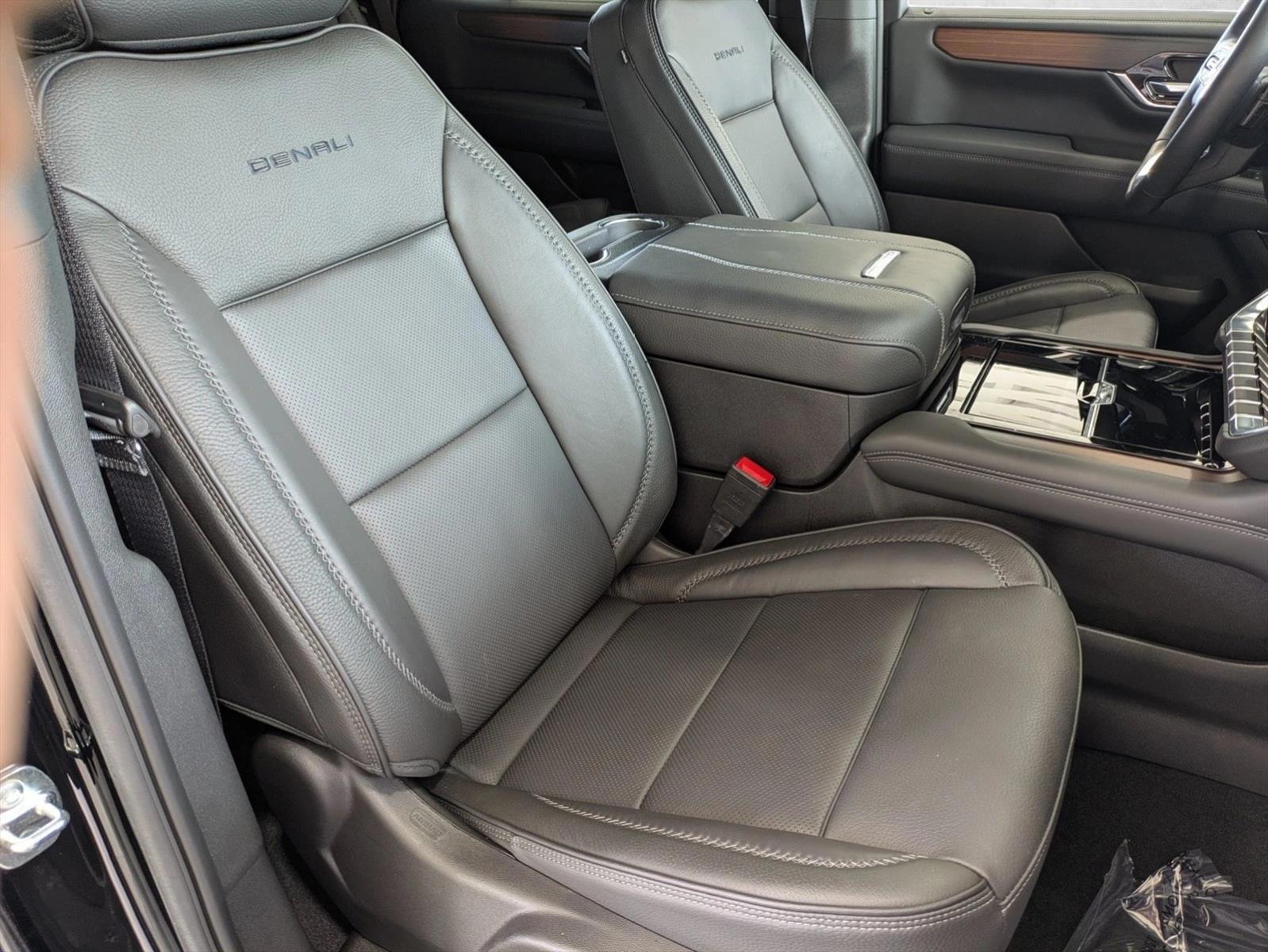Thumbnail: 2025 GMC Yukon - 5