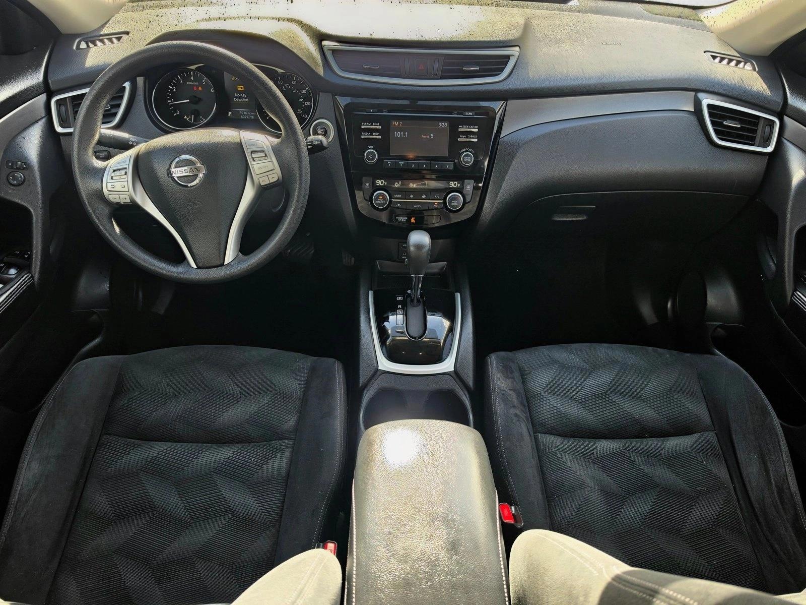 Thumbnail: 2016 Nissan Rogue - 4