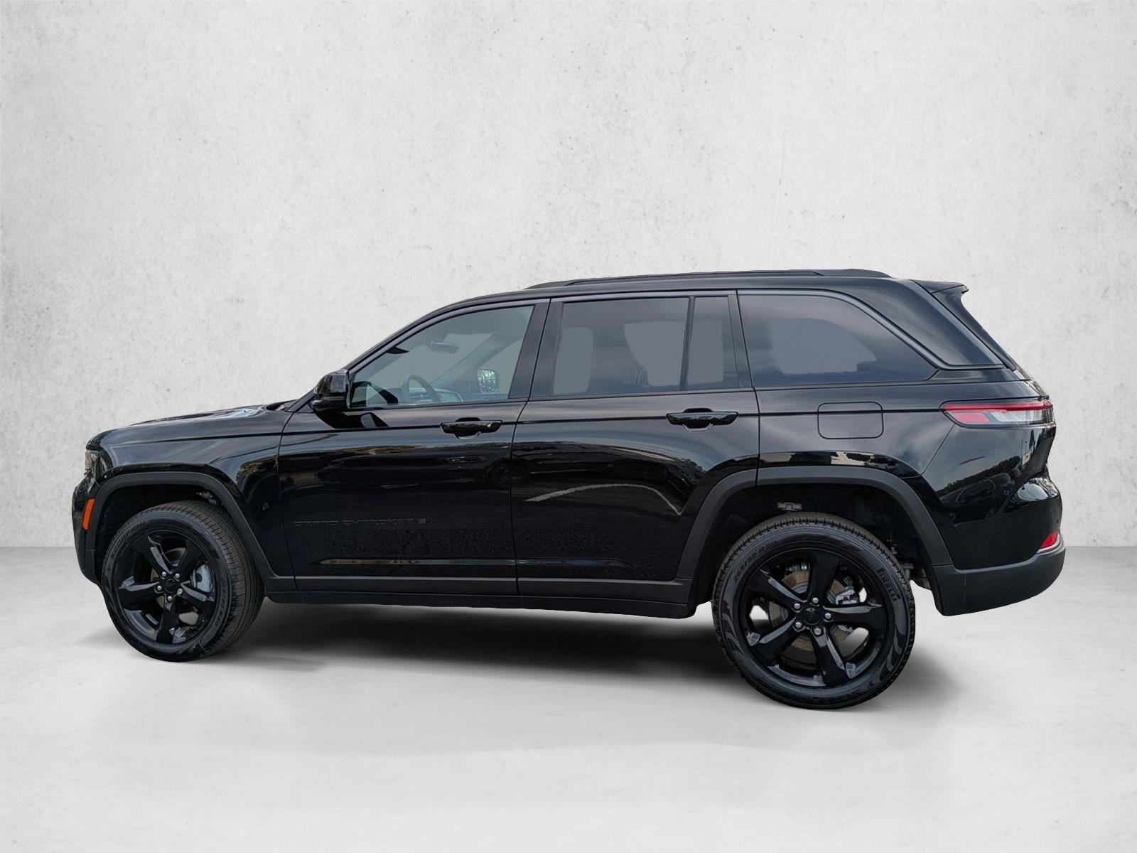 Thumbnail: 2026 Jeep Grand Cherokee - 2