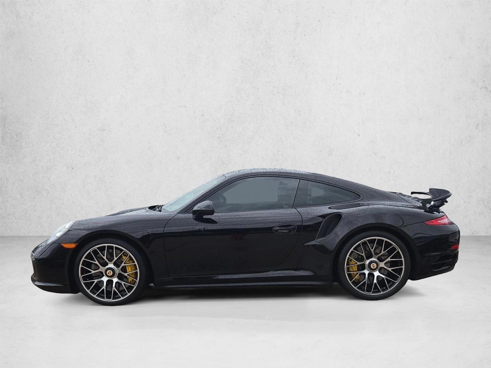 Thumbnail: 2015 Porsche 911 - 2