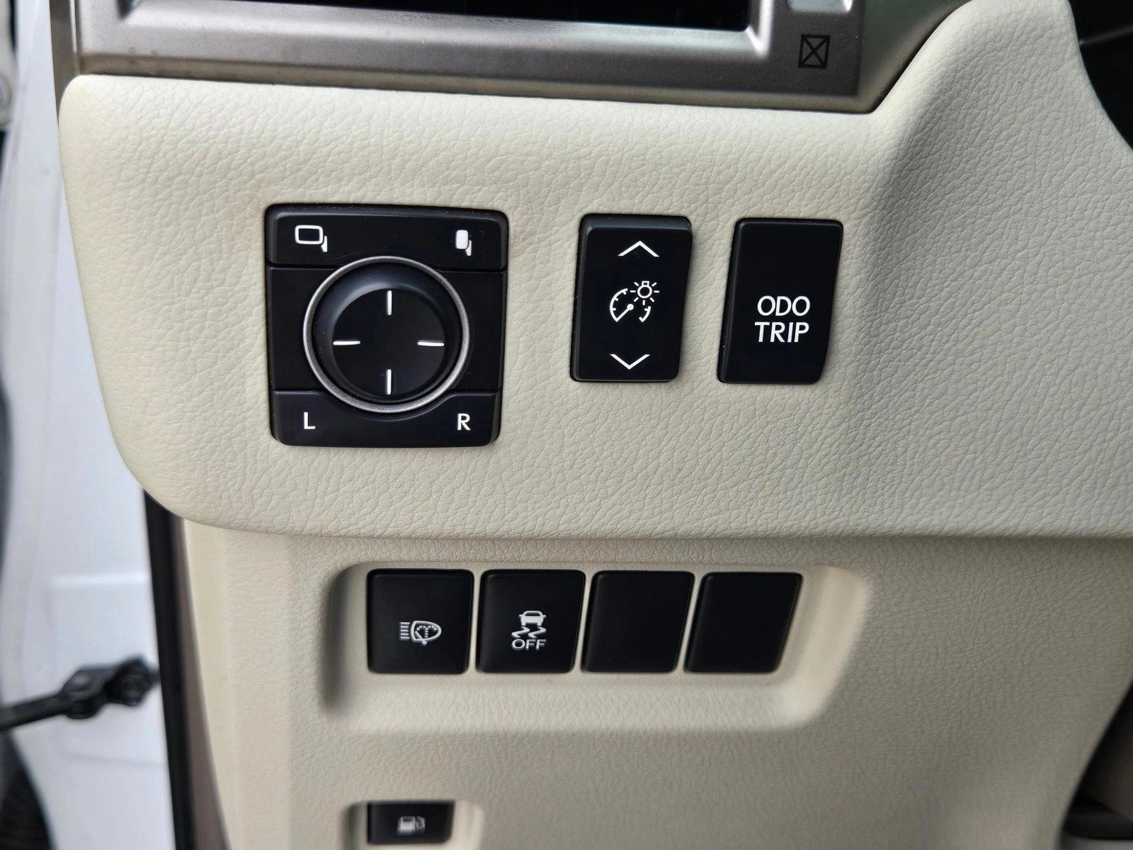 2017 Lexus GX Base - Photo 18