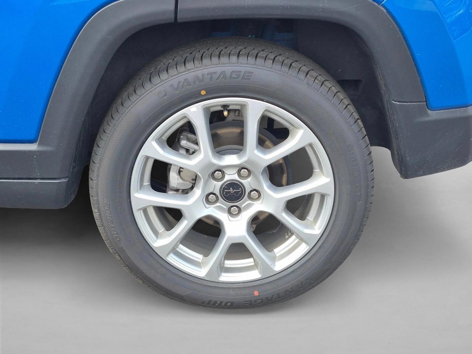 2025 Jeep Compass Limited - Photo 13