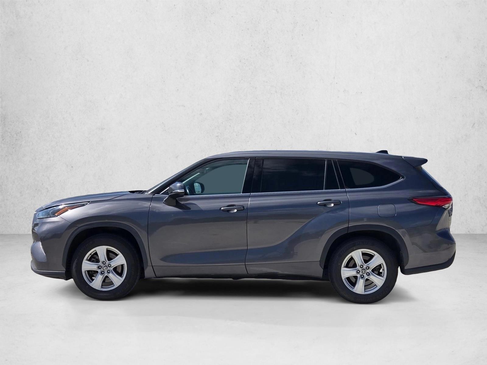 Thumbnail: 2022 Toyota Highlander - 2