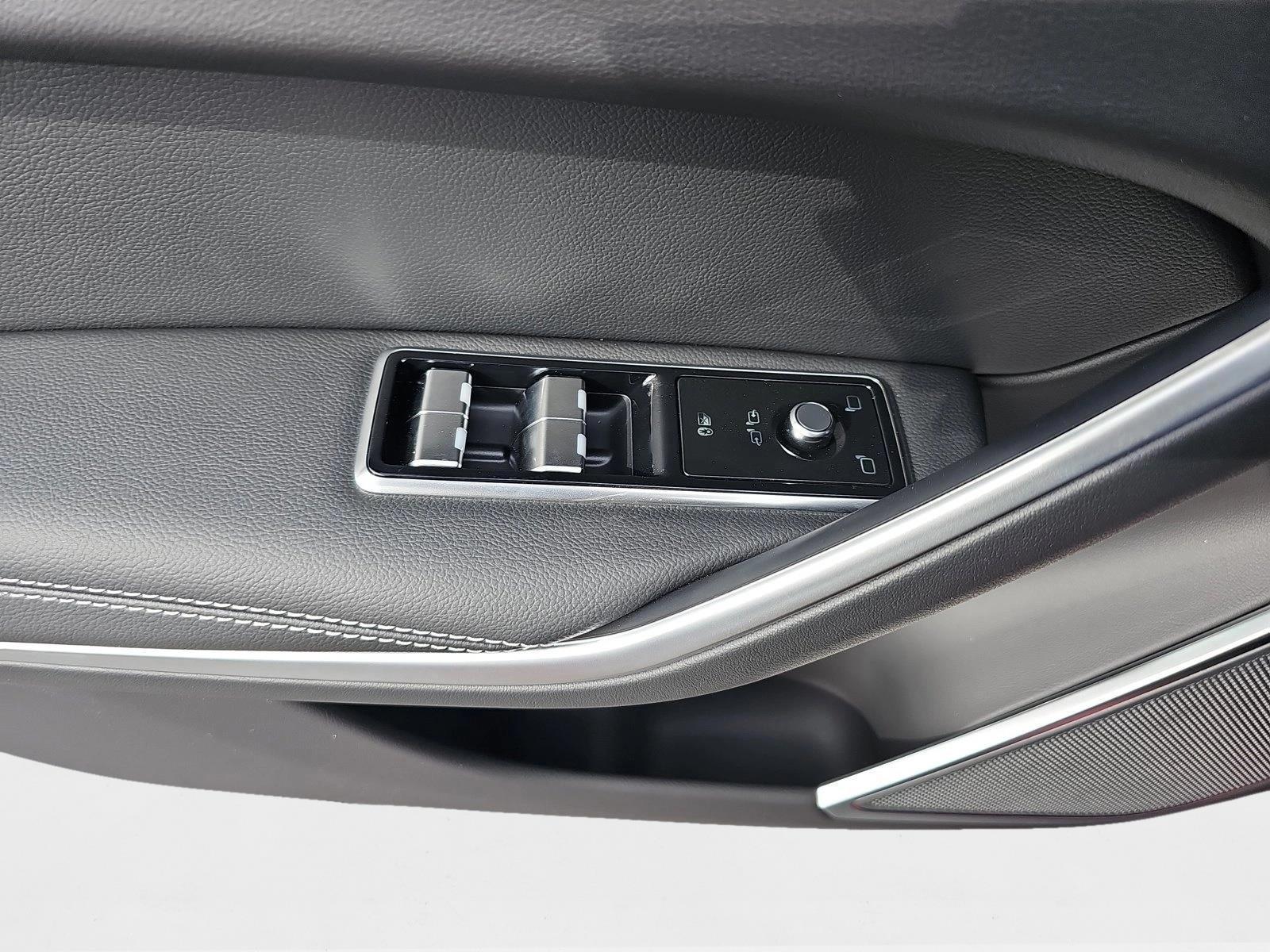 2026 Jaguar F-Pace R-Dynamic S - Photo 25