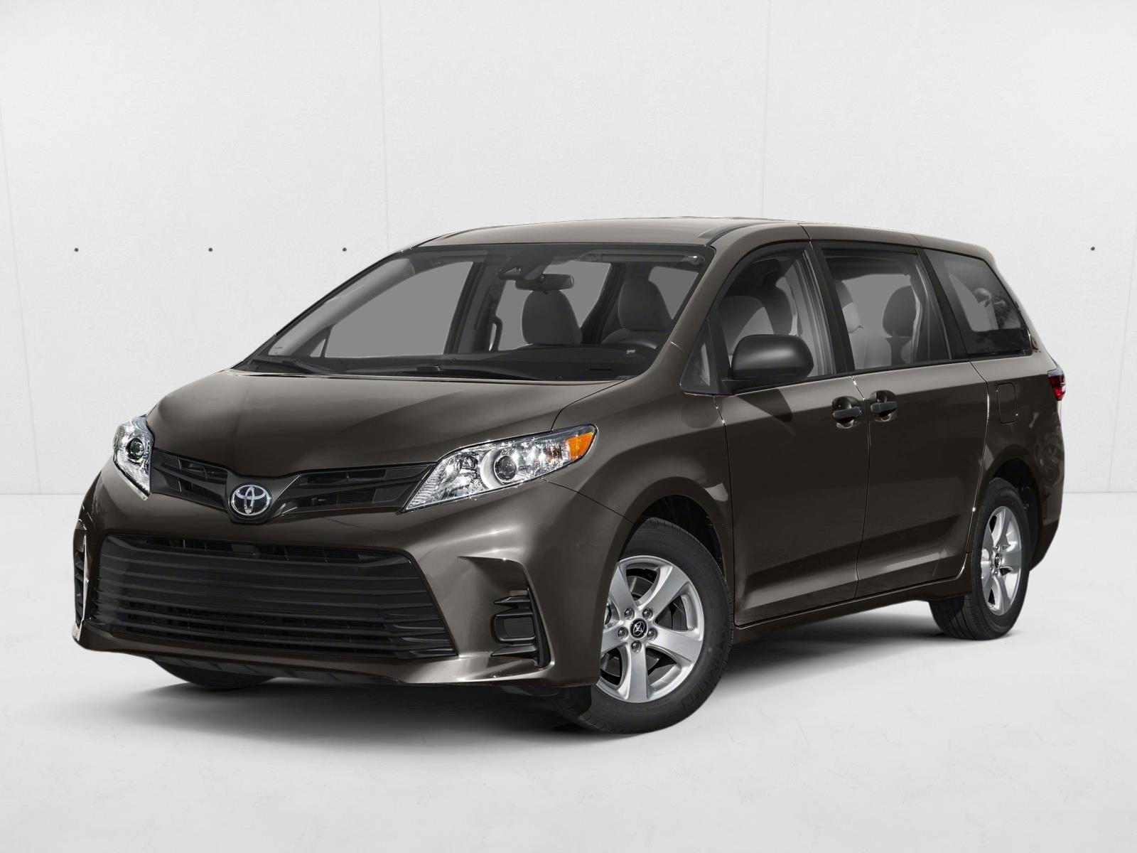 2019 Toyota Sienna XLE V6 8-Passenger's photo