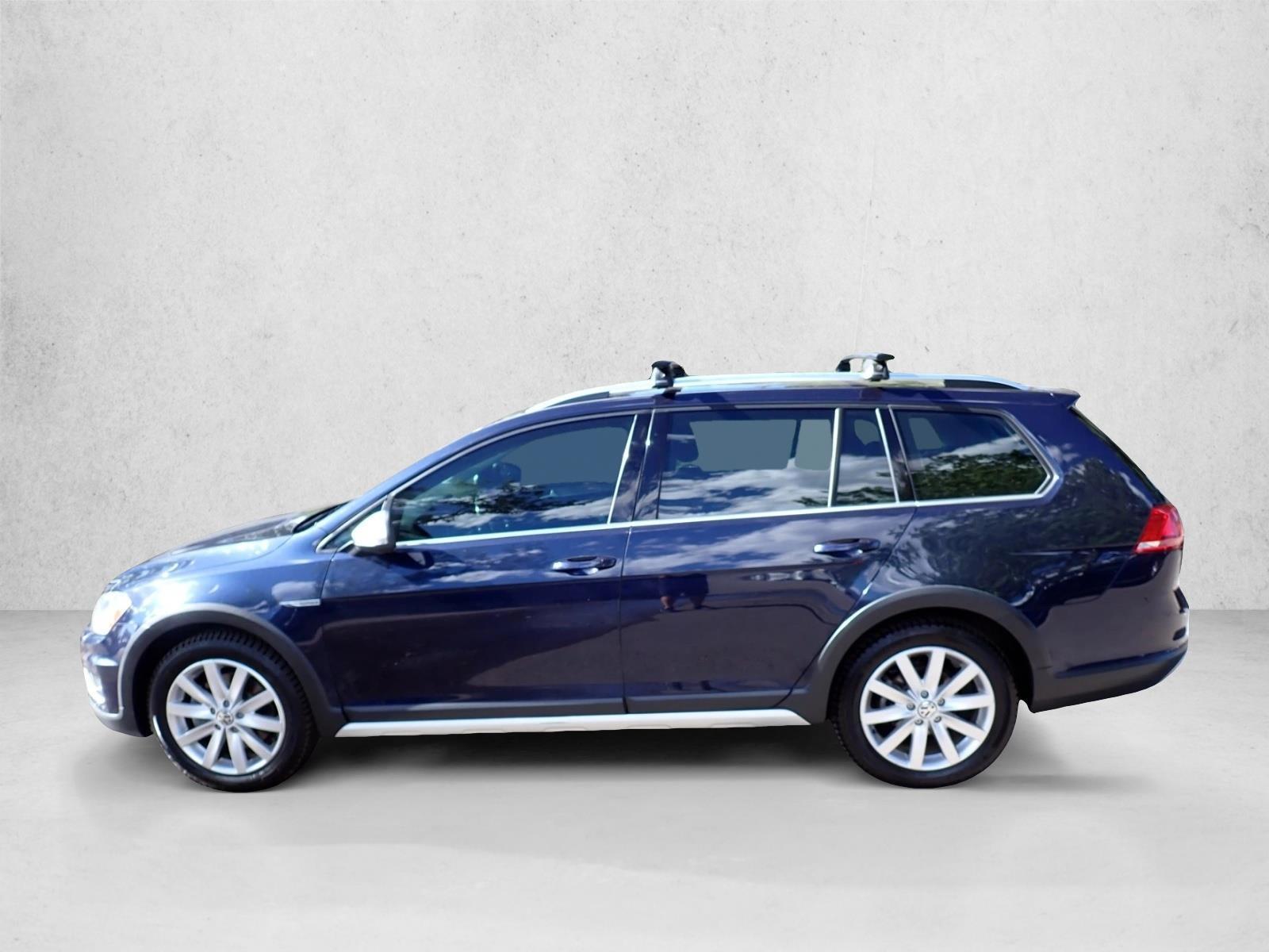 Thumbnail: 2017 Volkswagen Golf - 2