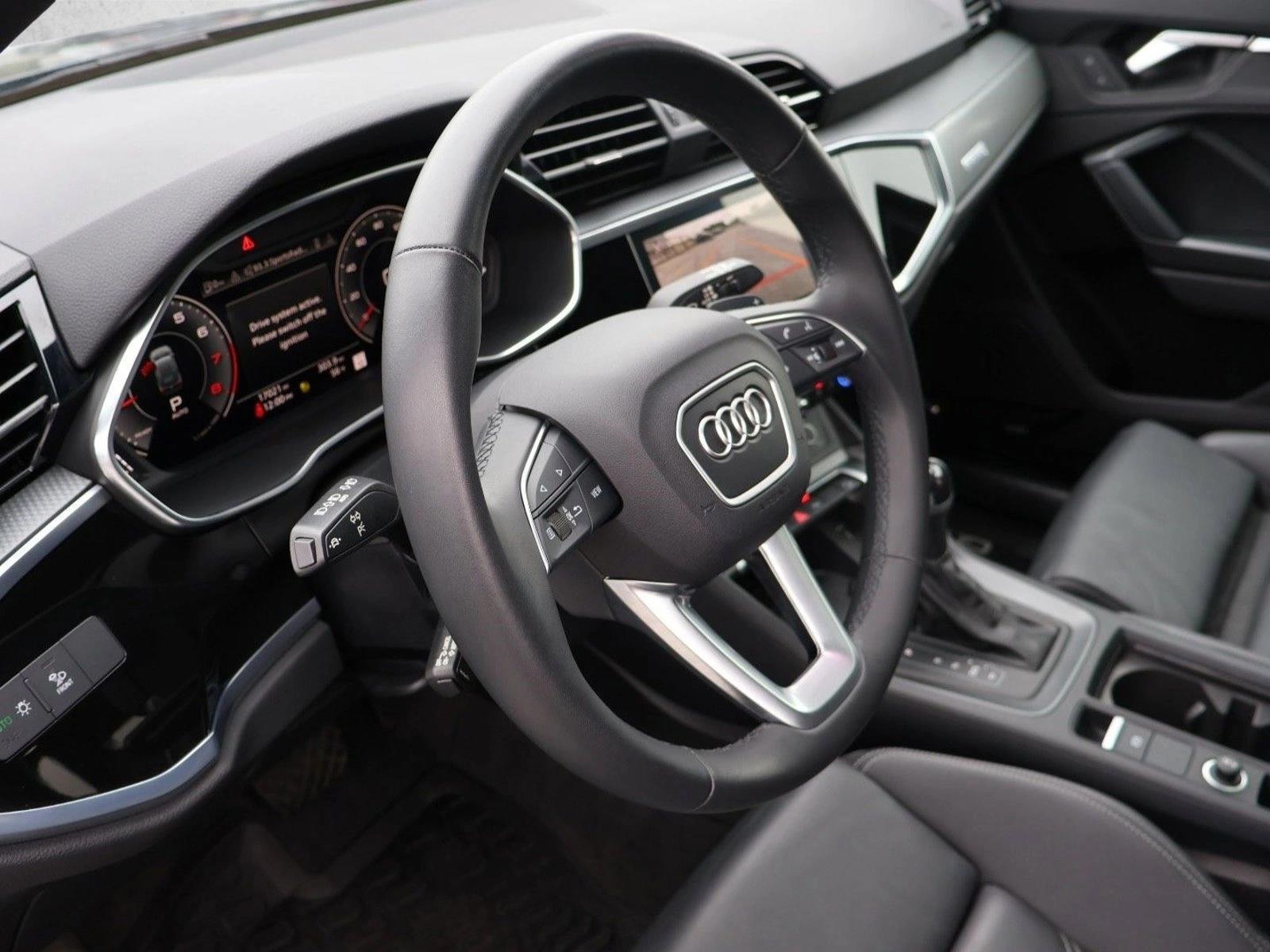 Thumbnail: 2023 Audi Q3 - 3