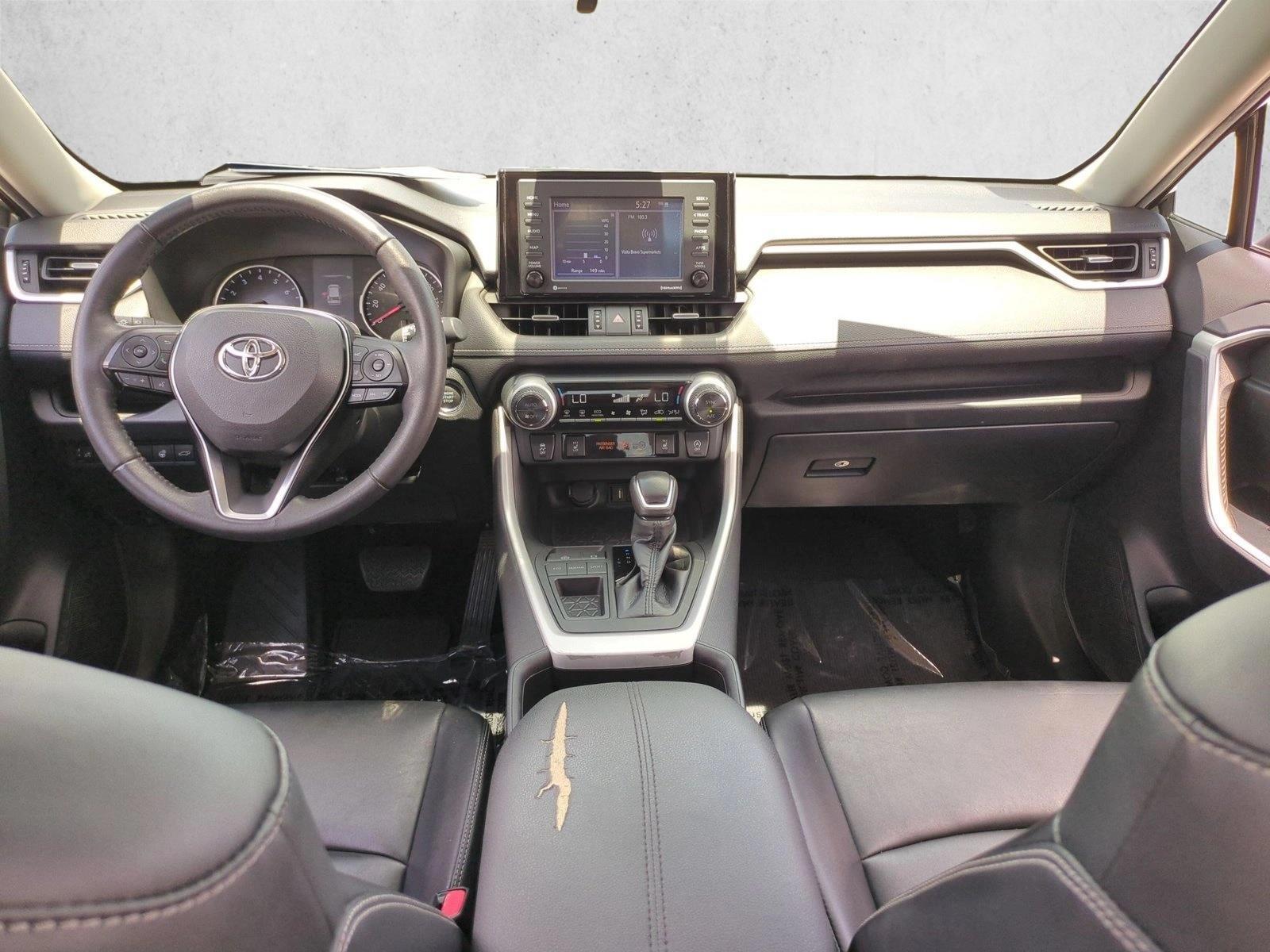 Thumbnail: 2022 Toyota RAV4 - 3