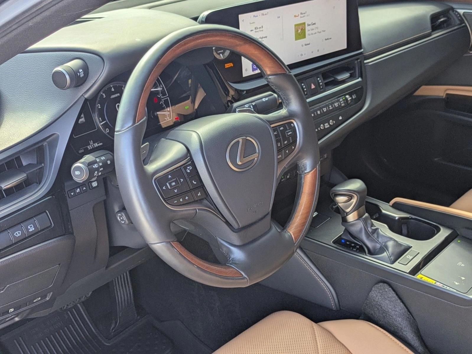 Thumbnail: 2024 Lexus ES - 3