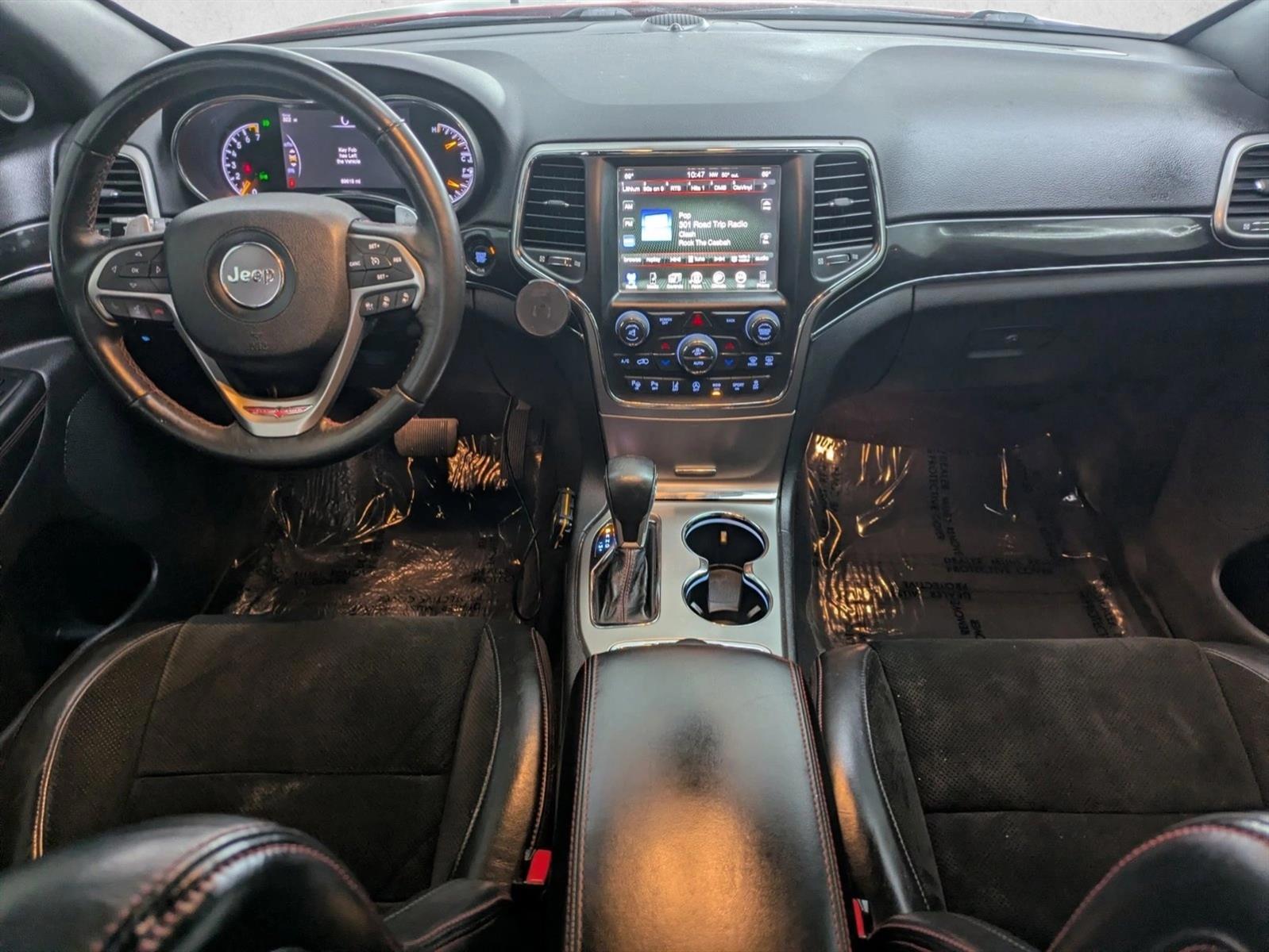 Thumbnail: 2017 Jeep Grand Cherokee - 3